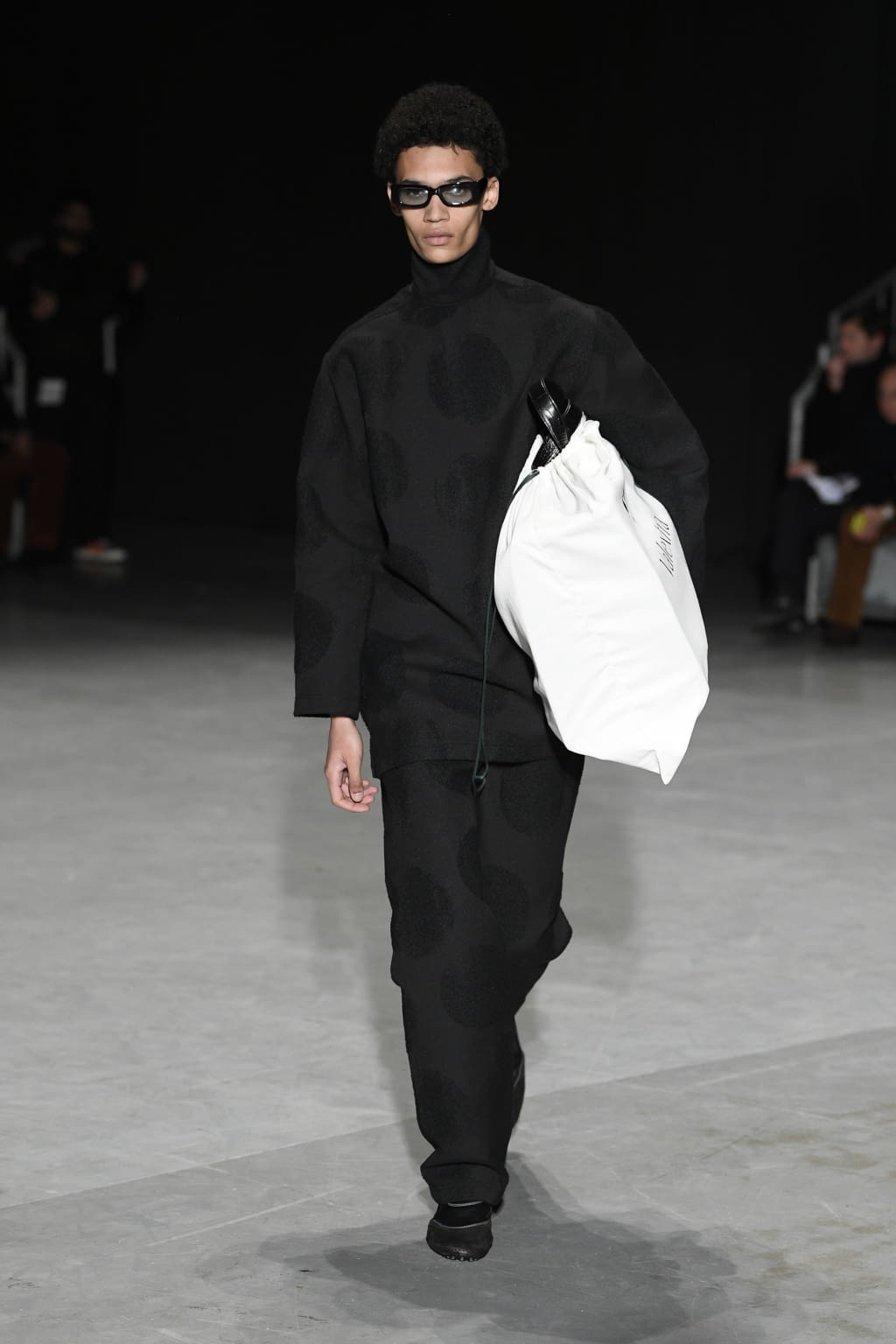 Fashion Week Milan Fall/Winter 2020 look 38 from the Sunnei collection 男装