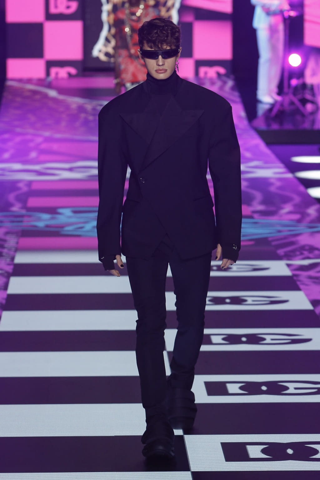 Fashion Week Milan Fall/Winter 2022 look 1 from the Dolce & Gabbana collection menswear