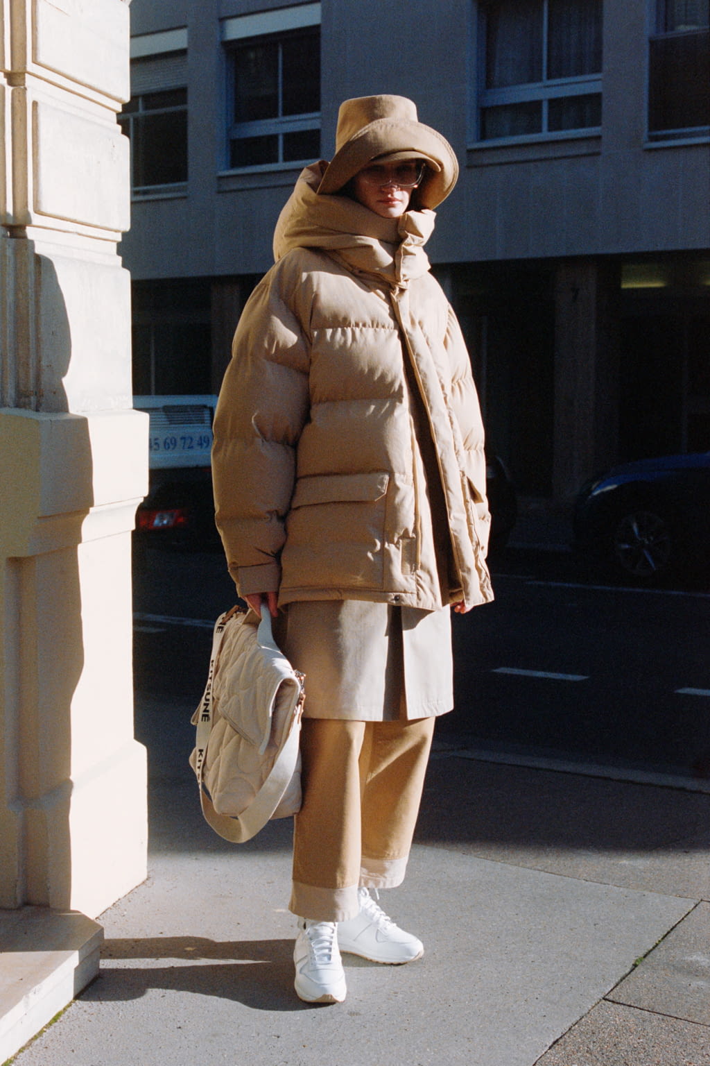Fashion Week Paris Fall/Winter 2022 look 1 from the Maison Kitsuné collection womenswear