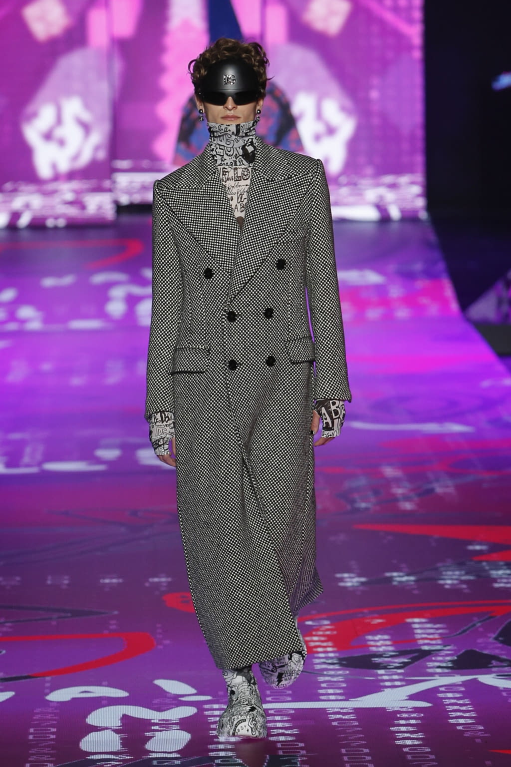 Fashion Week Milan Fall/Winter 2022 look 12 from the Dolce & Gabbana collection menswear