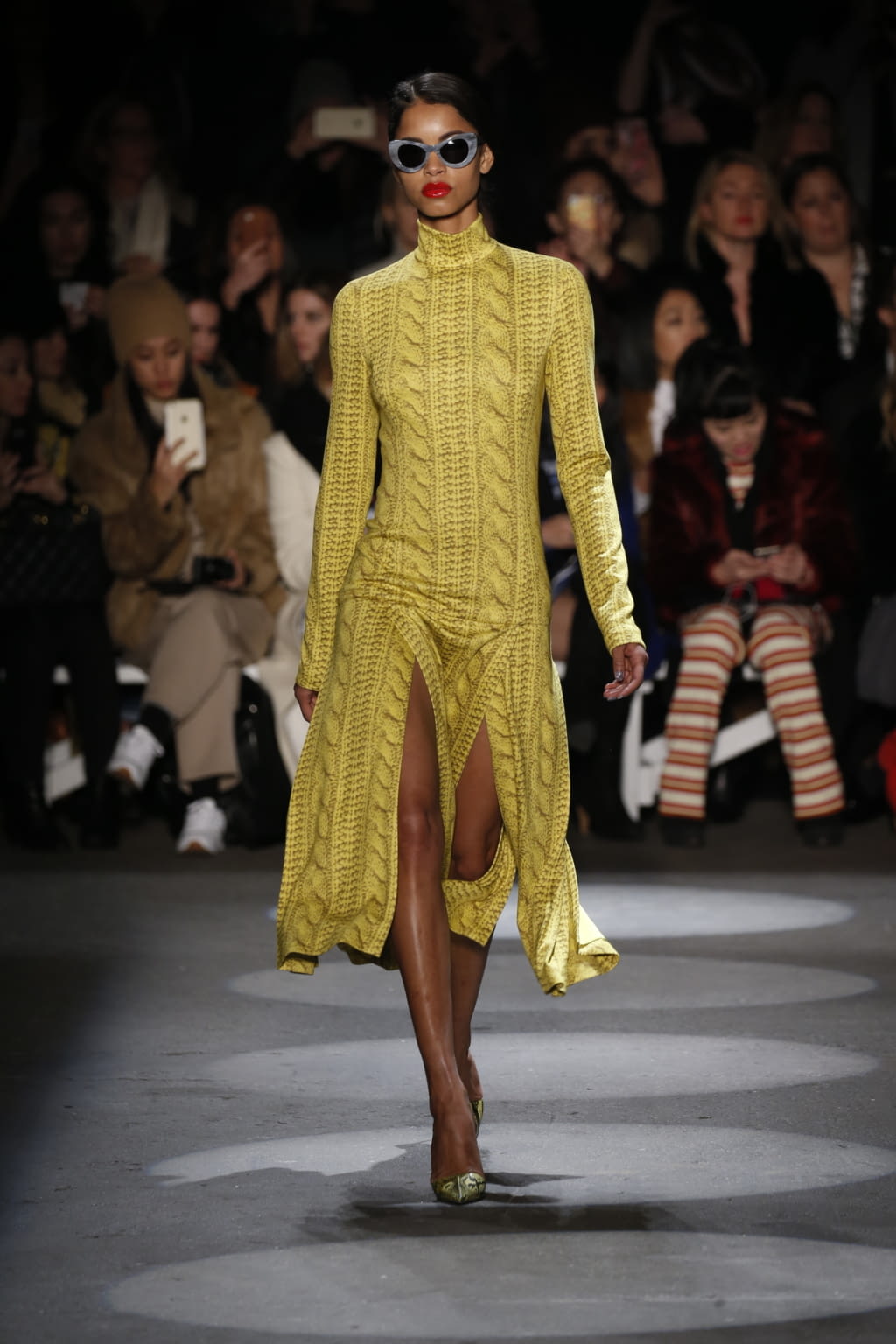 Fashion Week New York Fall/Winter 2016 look 2 from the Christian Siriano collection womenswear