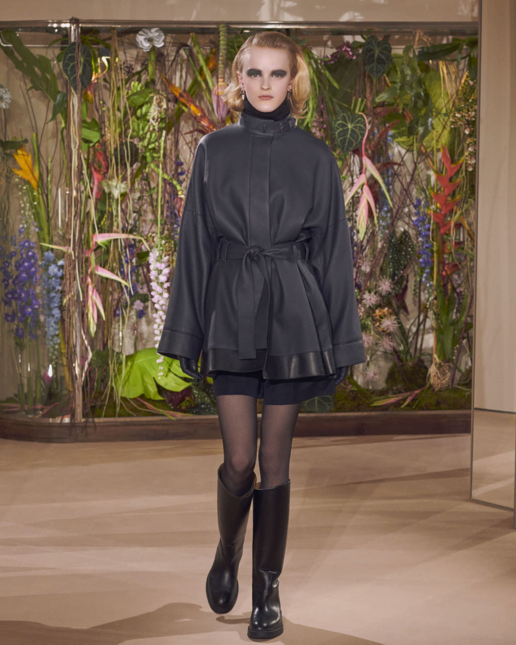 Fashion Week Paris Pre-Fall 2019 look 1 from the Hermès collection womenswear