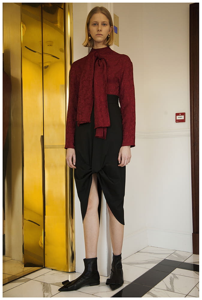 Fashion Week Paris Fall/Winter 2017 look 24 from the Sid Neigum collection womenswear