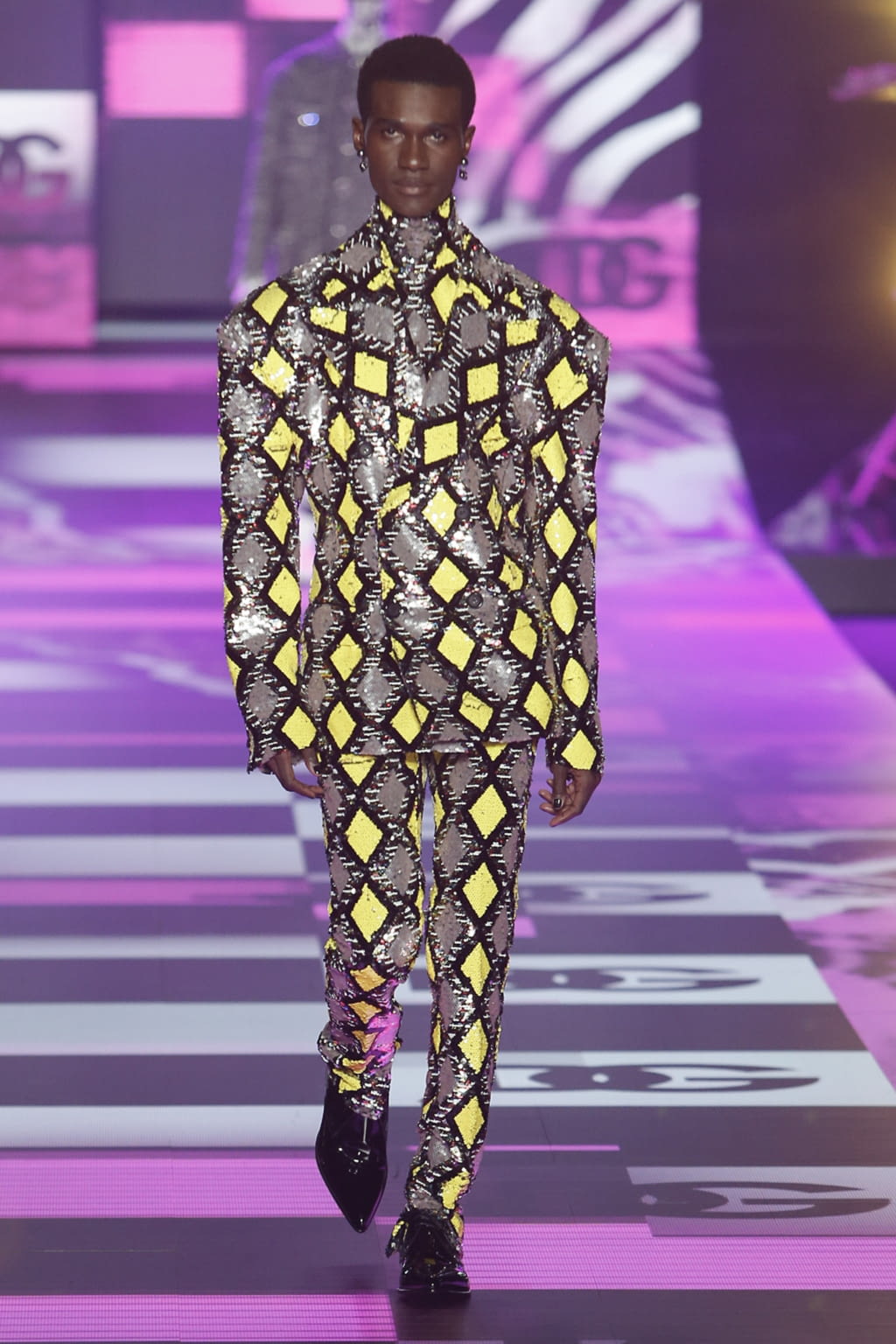 Fashion Week Milan Fall/Winter 2022 look 25 de la collection Dolce & Gabbana menswear