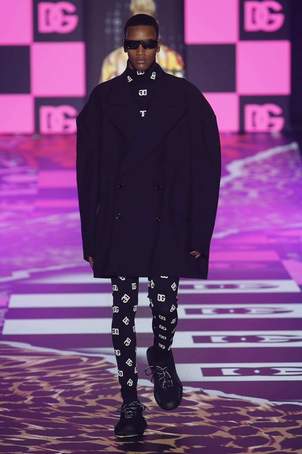 Fashion Week Milan Fall/Winter 2022 look 28 from the Dolce & Gabbana collection menswear
