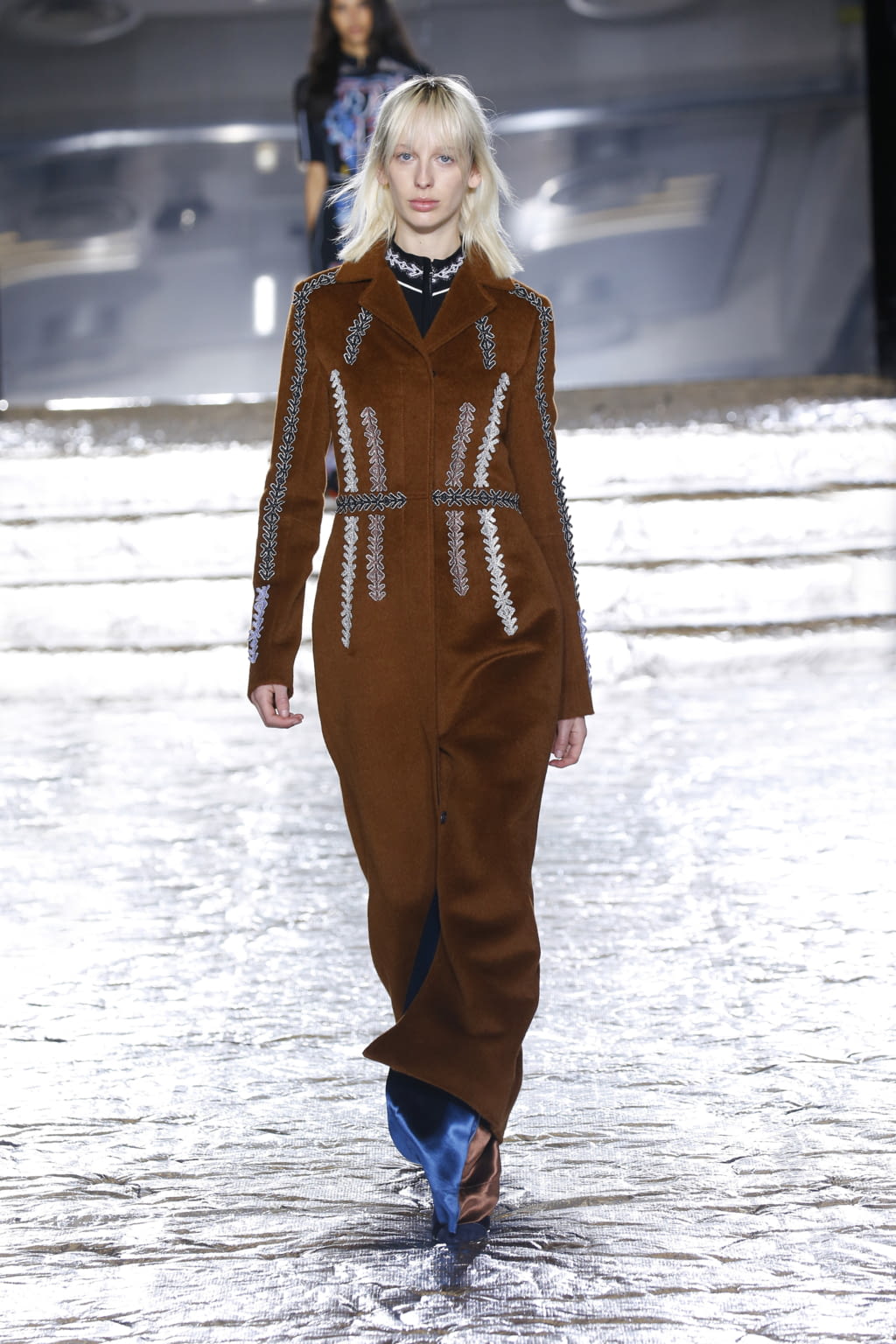 Fashion Week London Fall/Winter 2016 look 3 from the Peter Pilotto collection 女装