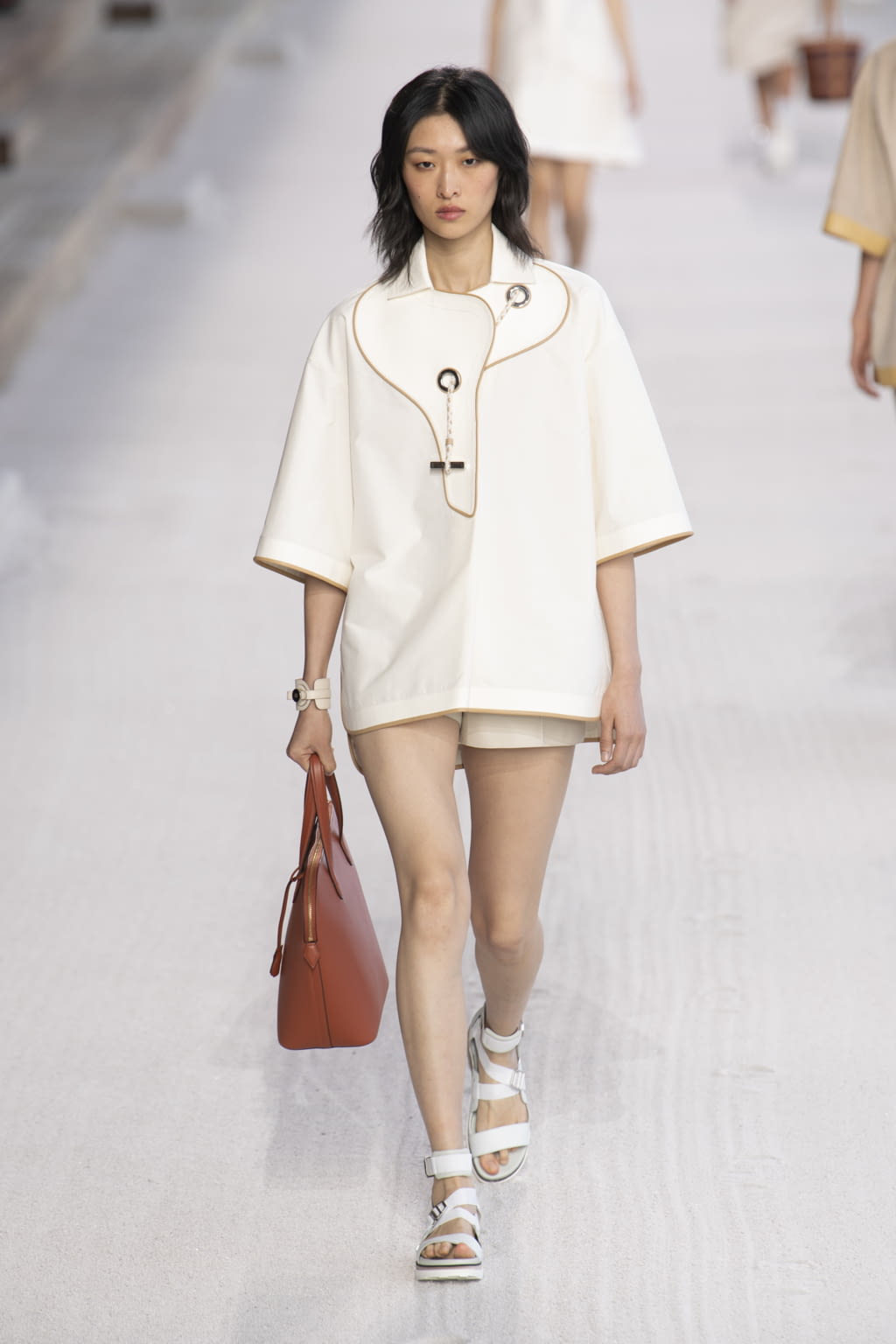 Fashion Week Paris Spring/Summer 2019 look 3 from the Hermès collection 女装