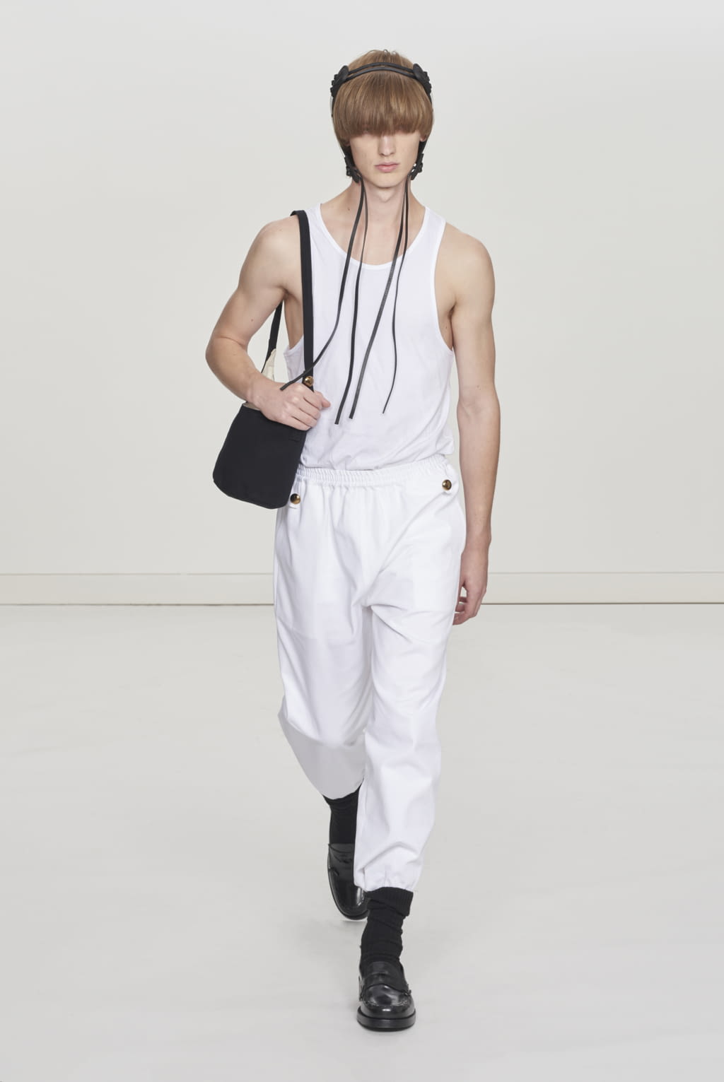 Fashion Week London Spring/Summer 2021 look 4 from the Stefan Cooke collection menswear