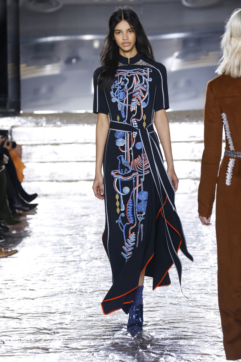 Fashion Week London Fall/Winter 2016 look 4 from the Peter Pilotto collection womenswear