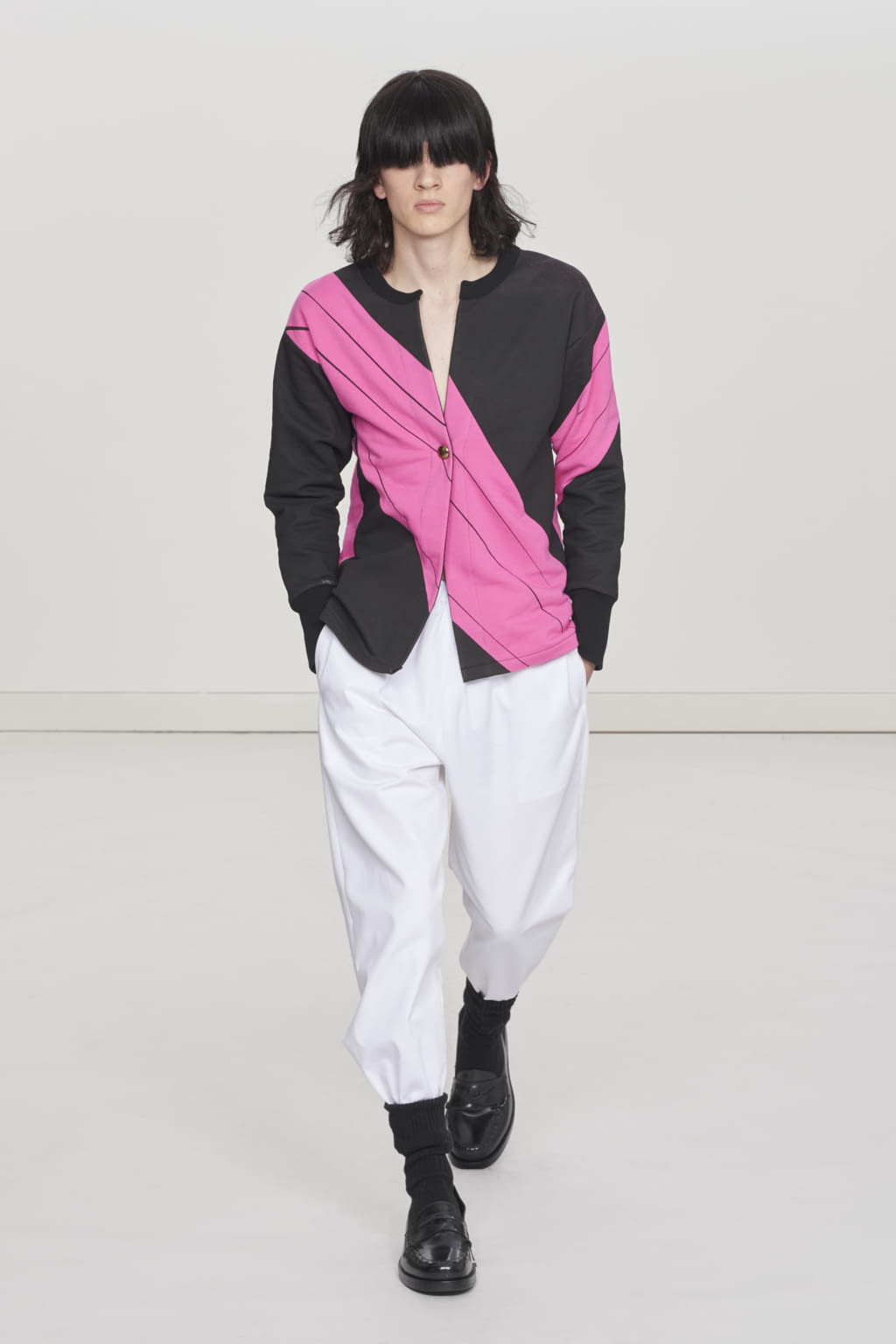 Fashion Week London Spring/Summer 2021 look 5 from the Stefan Cooke collection menswear