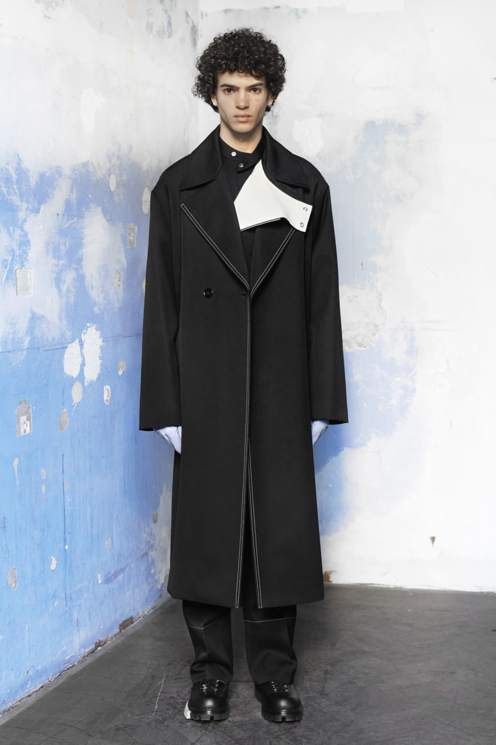 Fashion Week Paris Fall/Winter 2022 look 5 from the OAMC collection 男装