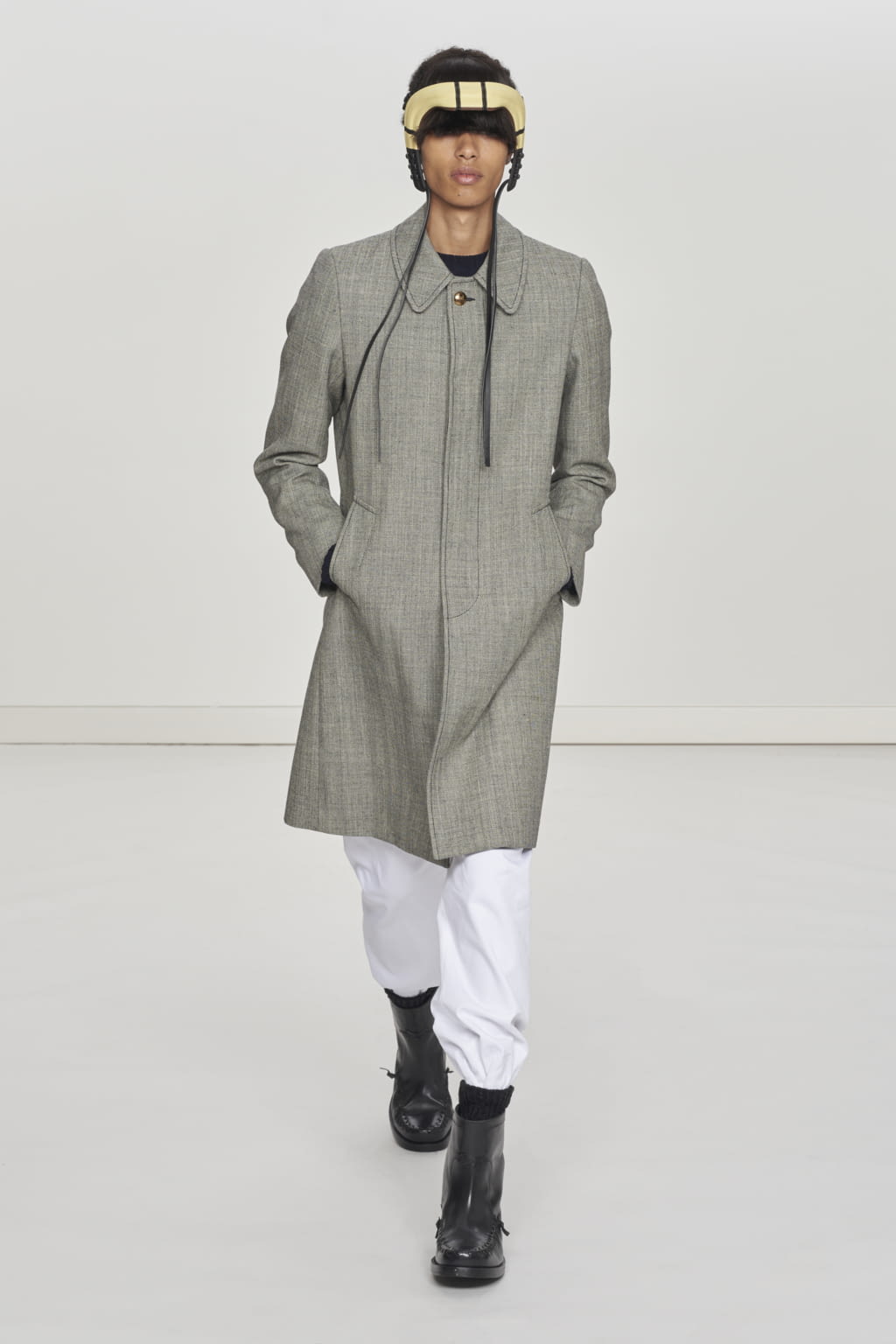 Fashion Week London Spring/Summer 2021 look 6 de la collection Stefan Cooke menswear