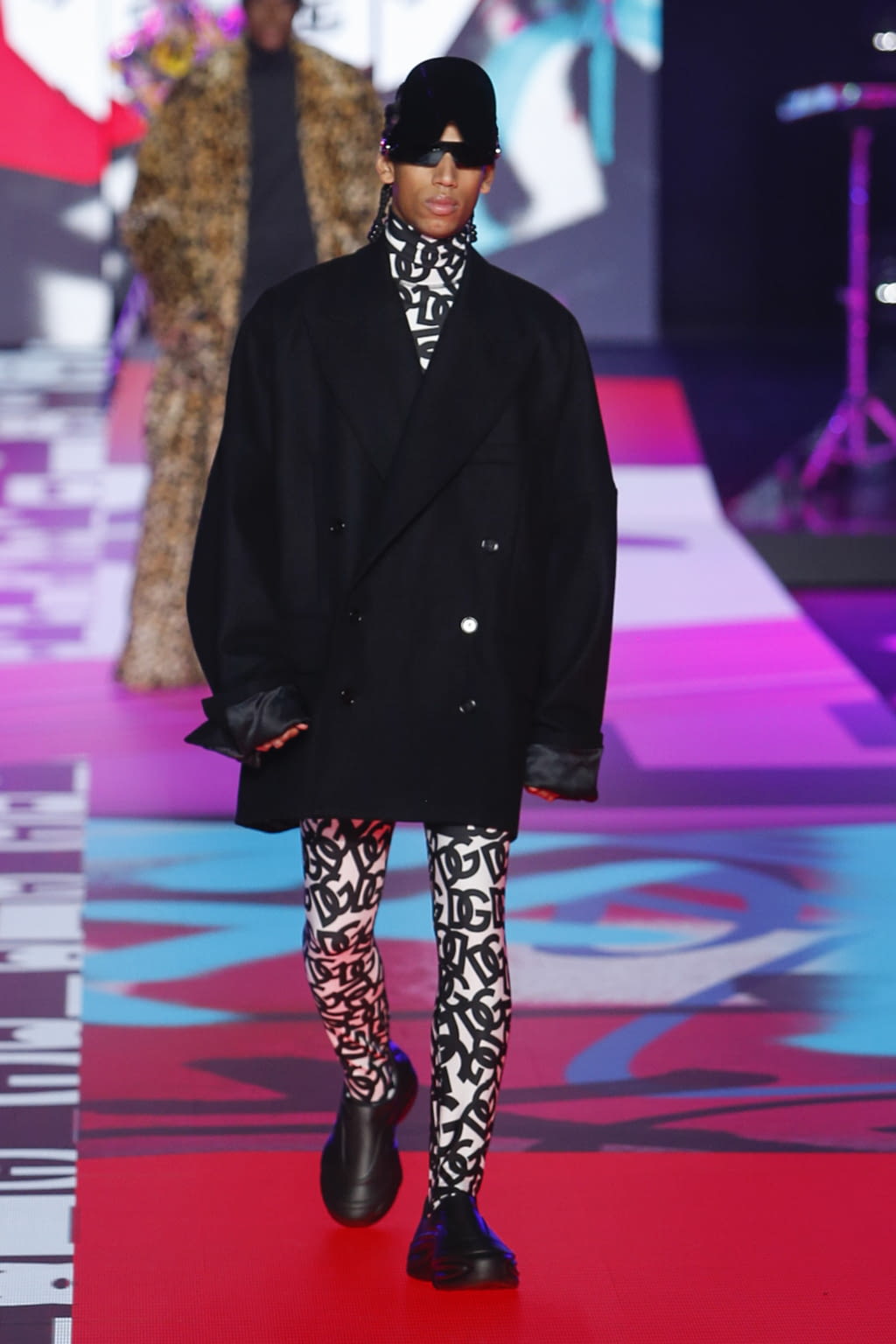 Fashion Week Milan Fall/Winter 2022 look 66 from the Dolce & Gabbana collection menswear