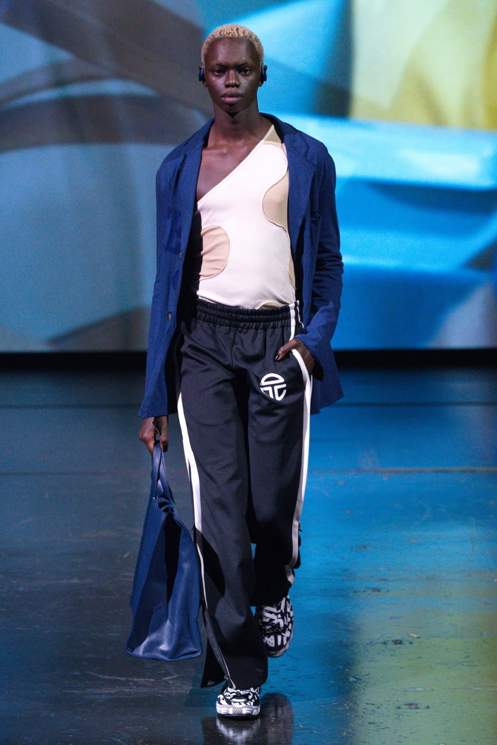 Fashion Week Paris Spring/Summer 2020 look 7 from the Telfar collection 女装