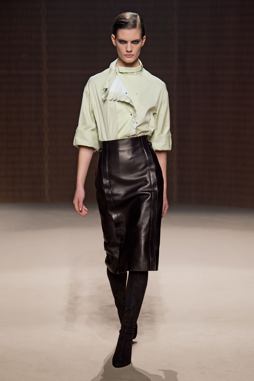 Fashion Week Paris Fall/Winter 2019 look 7 from the Hermès collection 女装