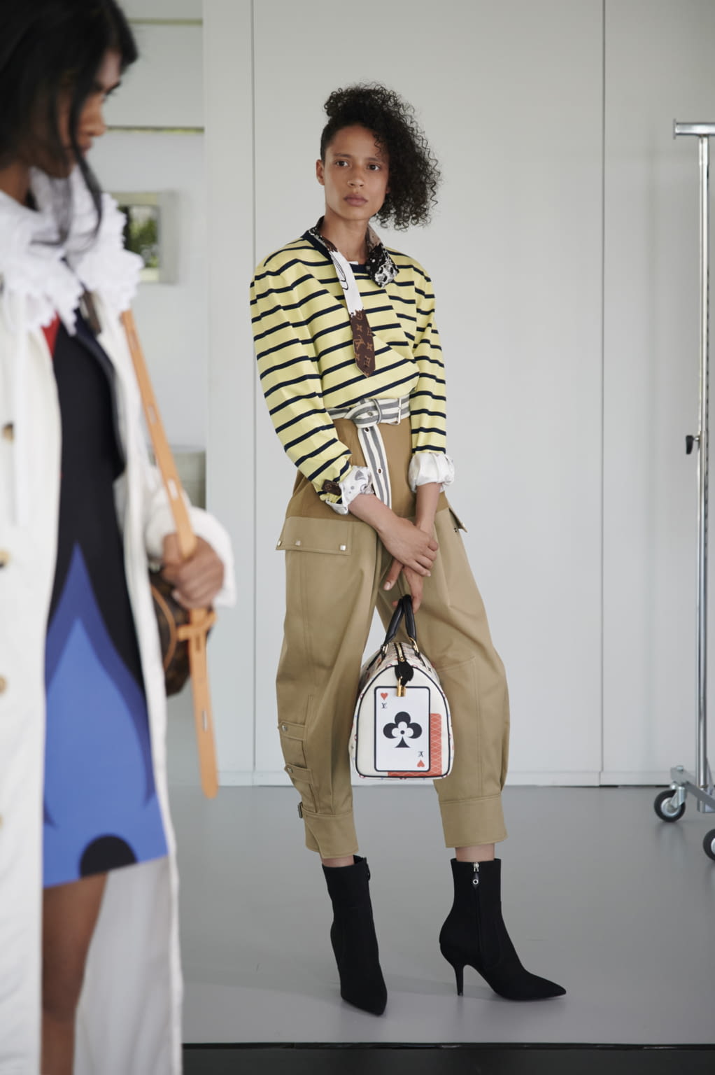 Fashion Week Paris Resort 2021 look 8 de la collection Louis Vuitton womenswear