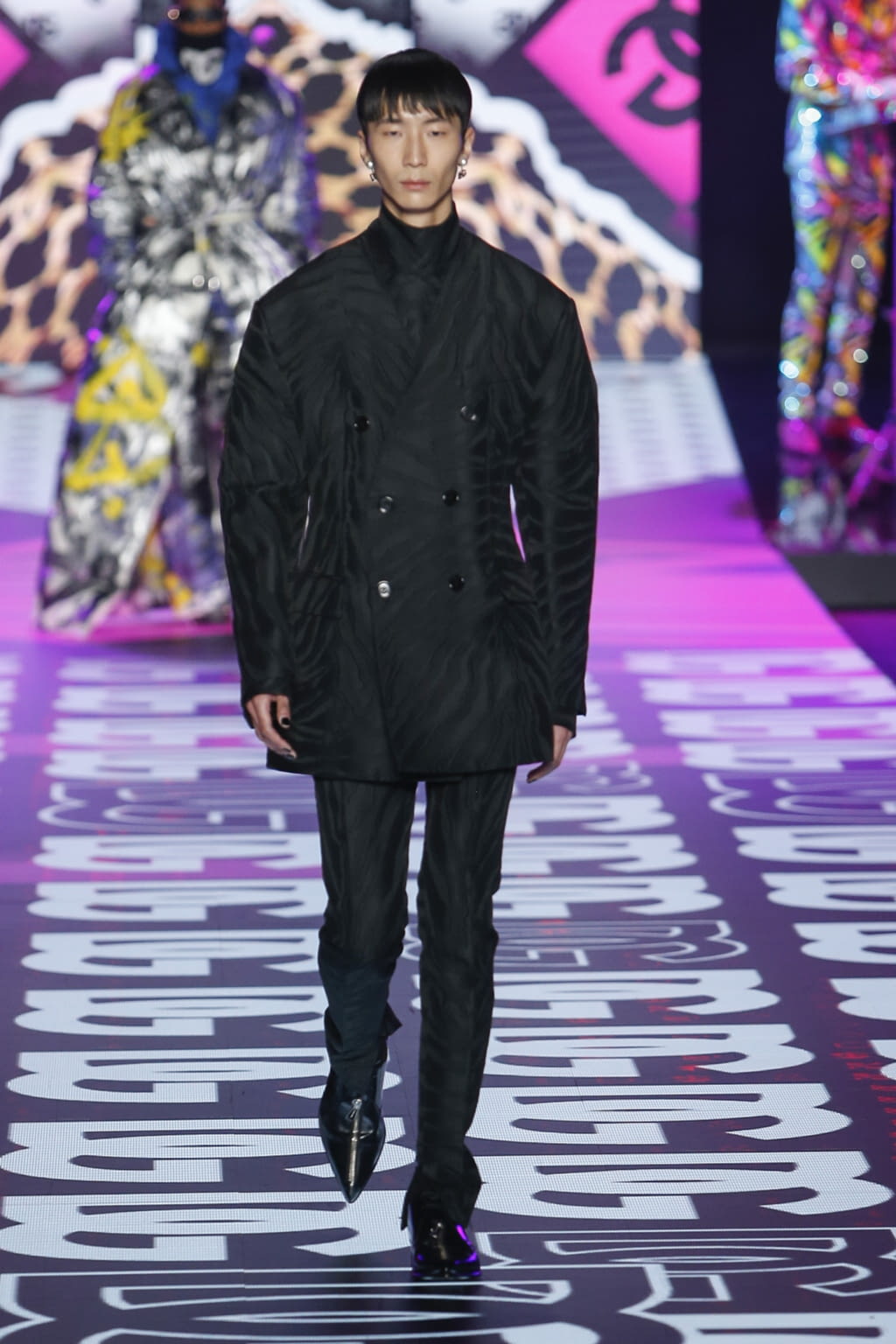 Fashion Week Milan Fall/Winter 2022 look 84 from the Dolce & Gabbana collection menswear