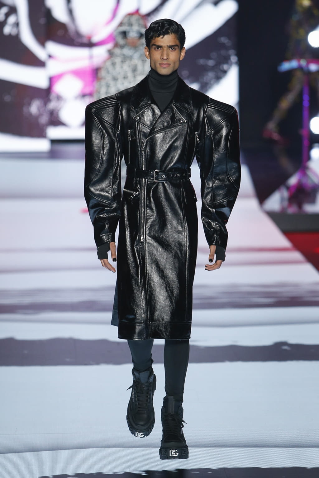 Fashion Week Milan Fall/Winter 2022 look 89 from the Dolce & Gabbana collection menswear
