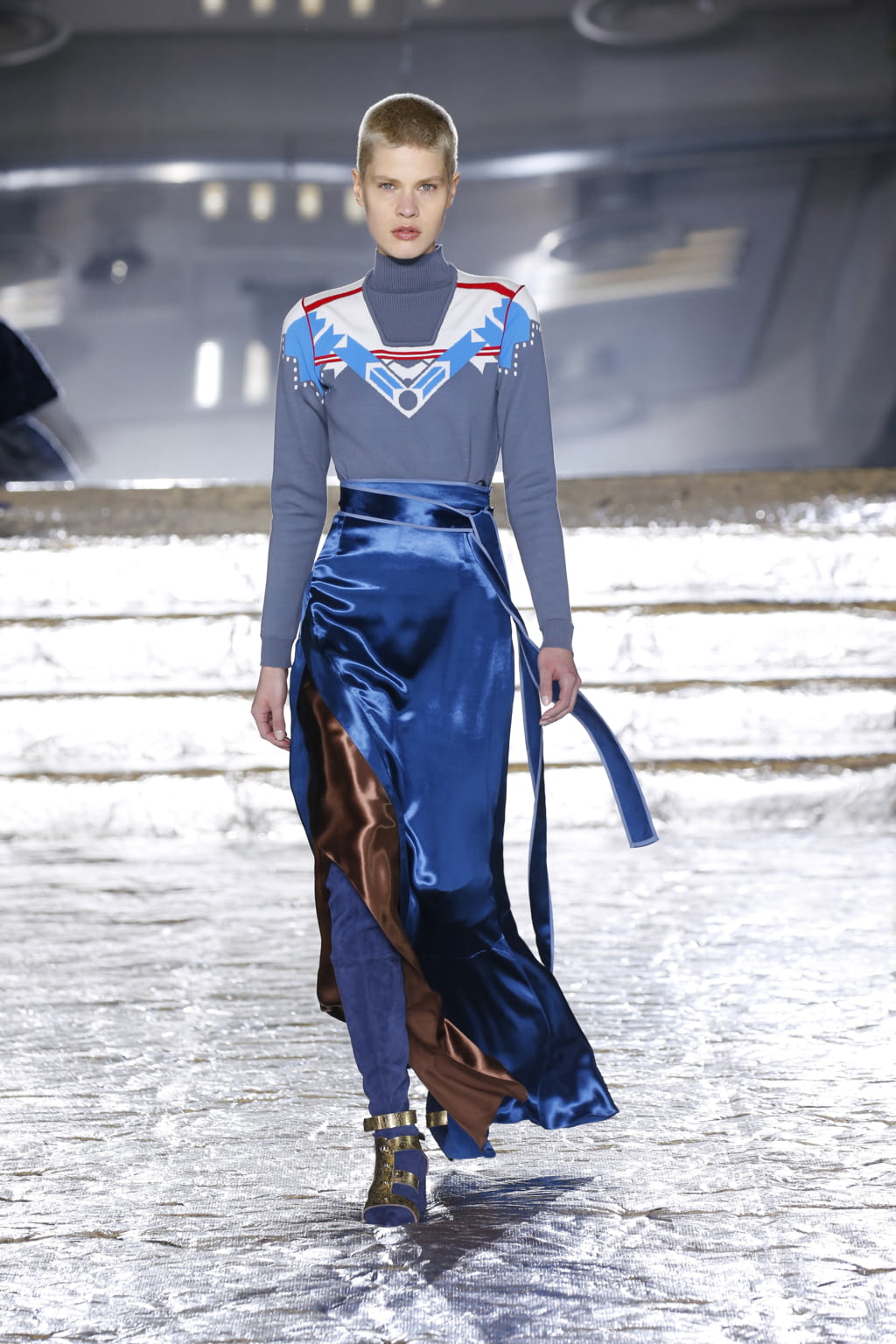 Fashion Week London Fall/Winter 2016 look 9 from the Peter Pilotto collection 女装