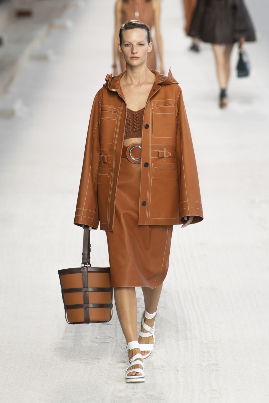 Fashion Week Paris Spring/Summer 2019 look 9 from the Hermès collection womenswear