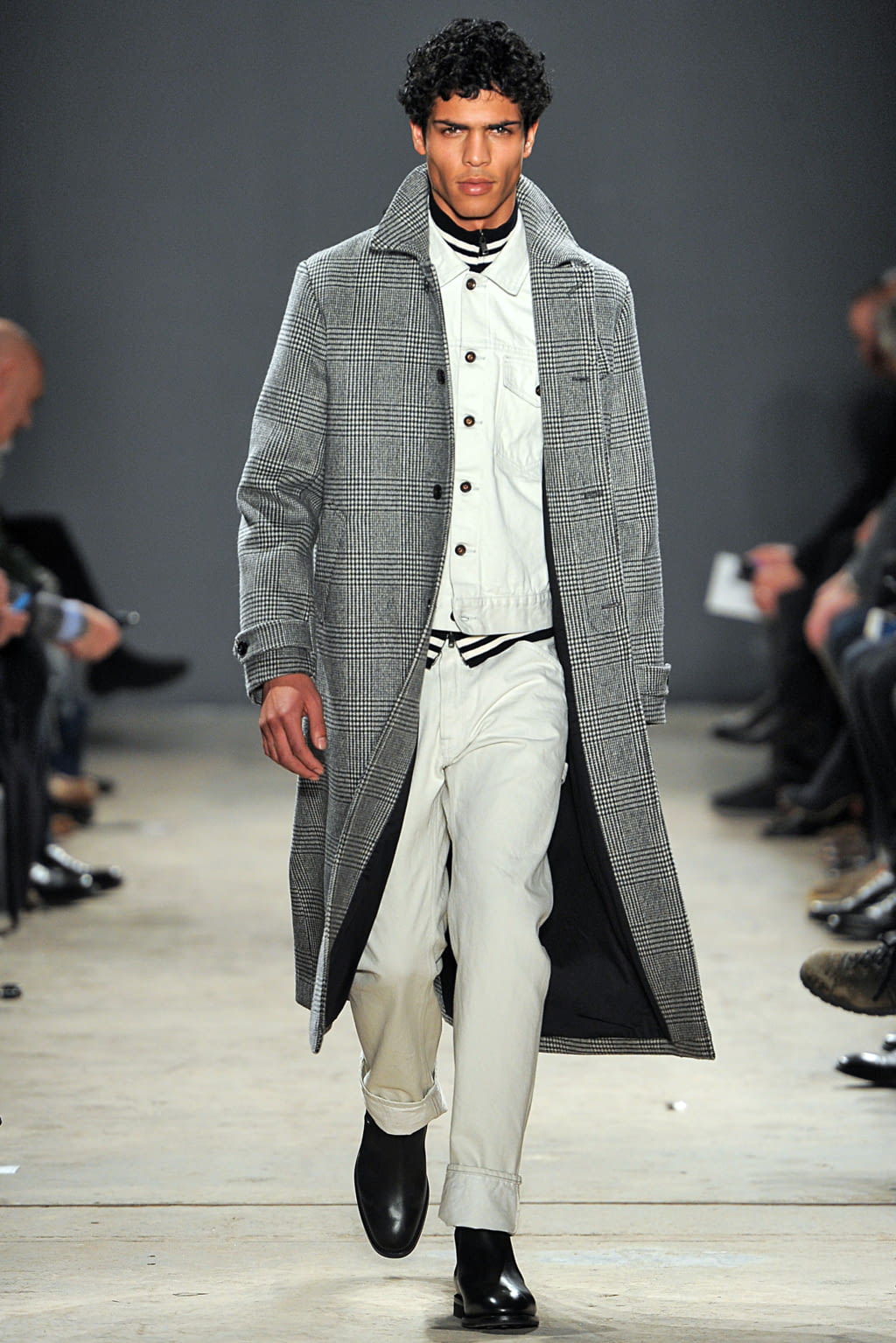 Fashion Week New York Fall/Winter 2017 look 1 from the Todd Snyder collection menswear