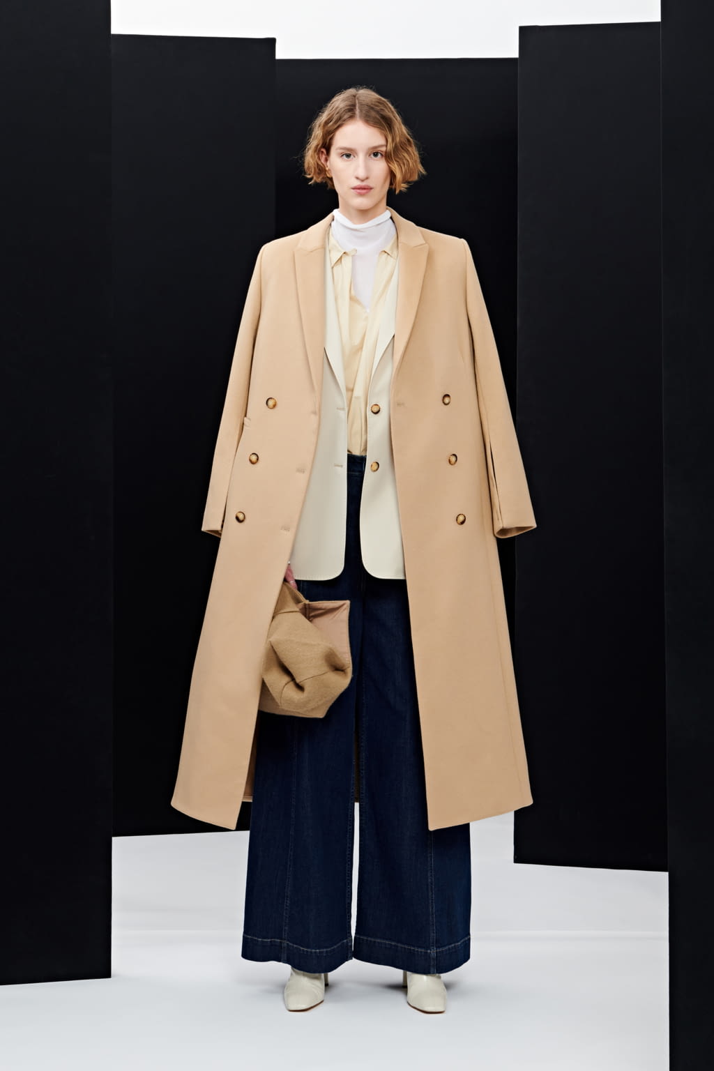 Fashion Week Paris Pre-Fall 2021 look 1 from the Nehera collection womenswear