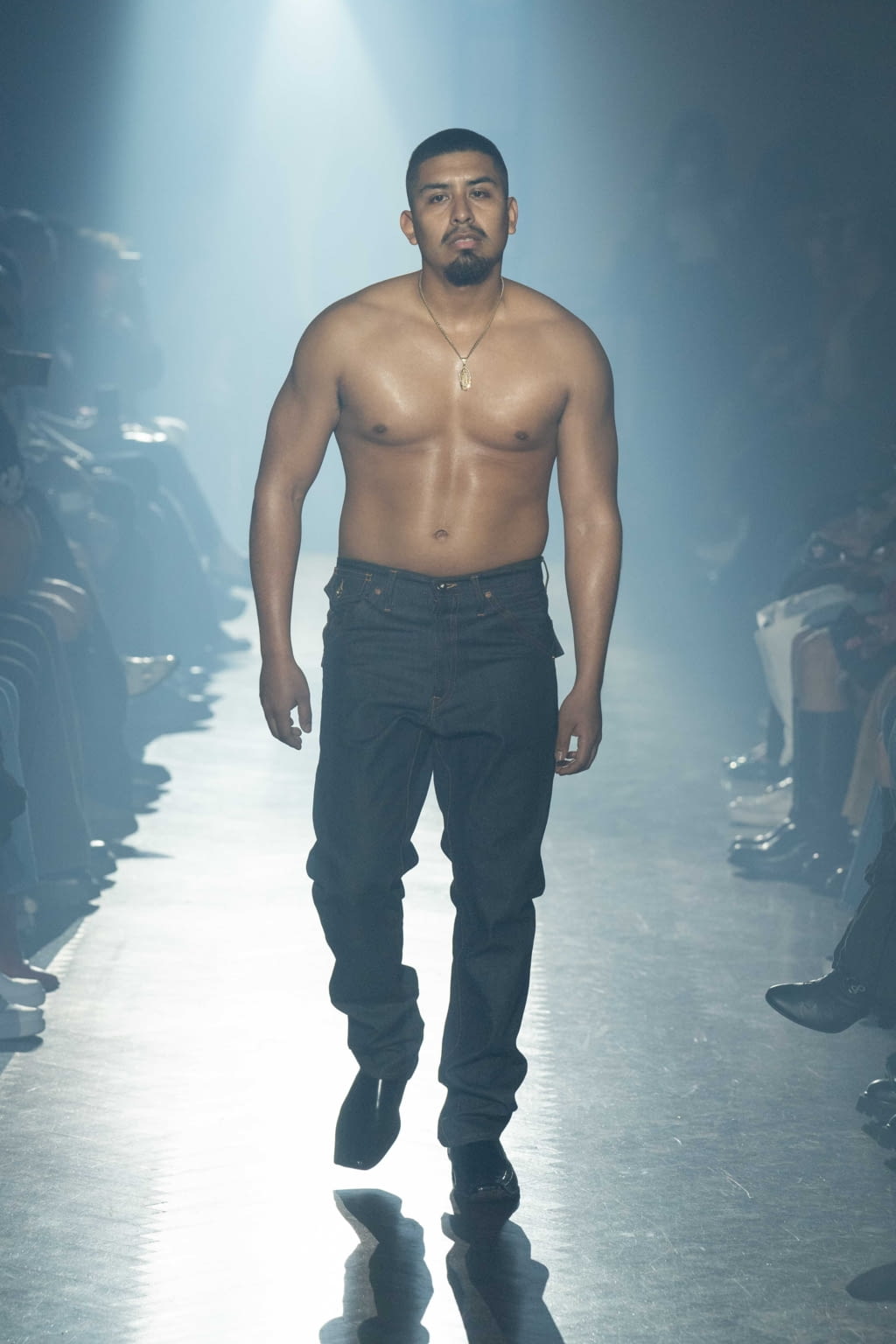 Fashion Week New York Fall/Winter 2022 look 1 from the Willy Chavarria collection menswear