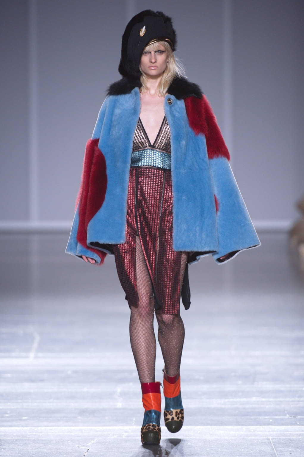 Fashion Week London Fall/Winter 2016 look 1 from the House of Holland collection womenswear