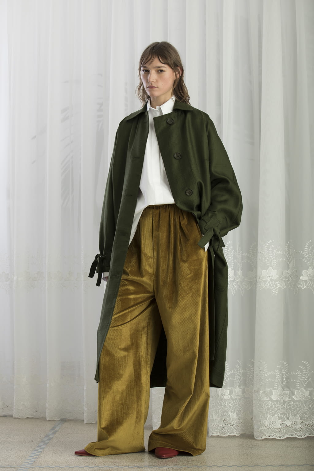 Fashion Week Paris Pre-Fall 2018 look 1 from the Christian Wijnants collection womenswear