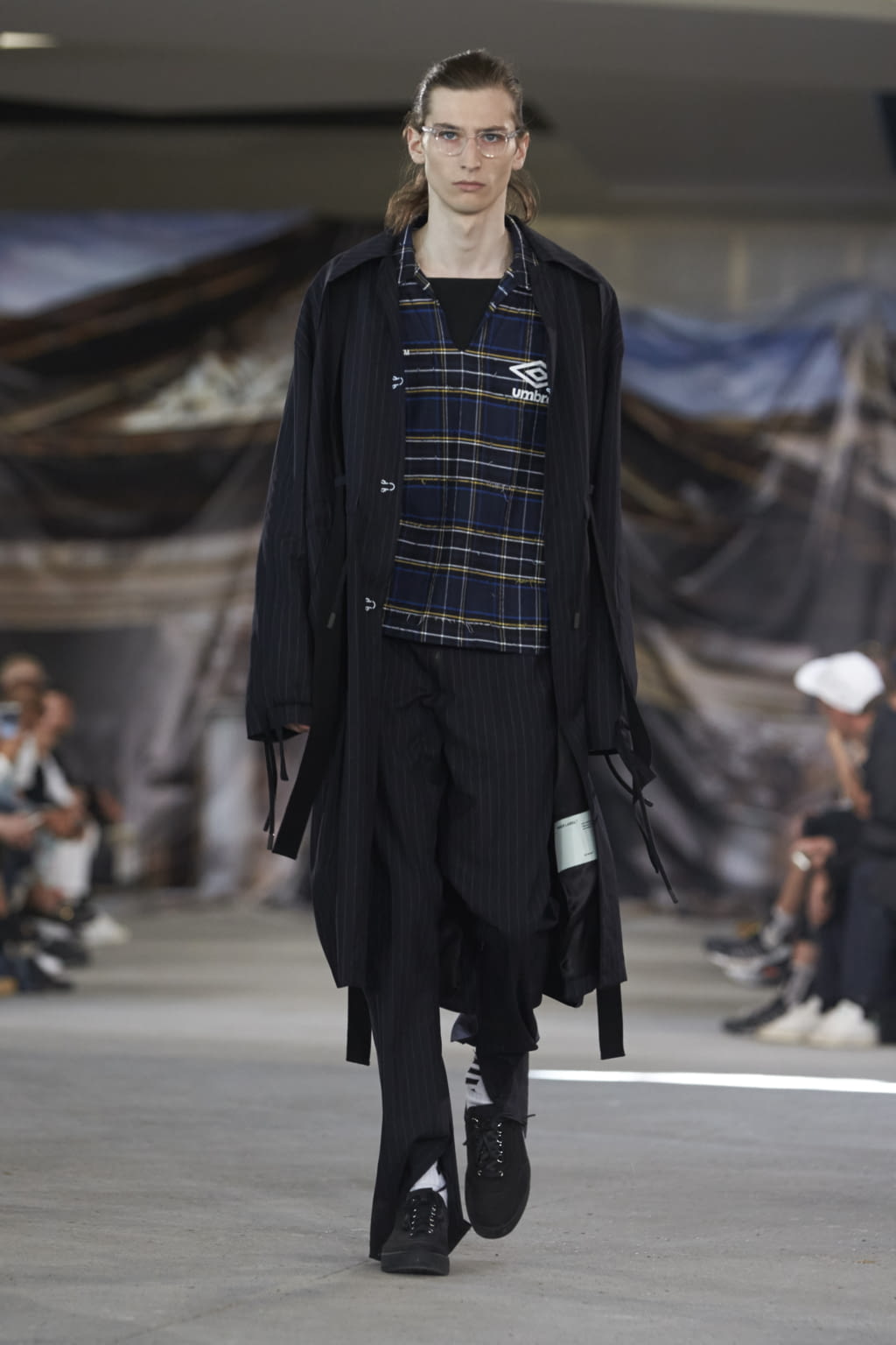Fashion Week Paris Spring/Summer 2017 look 10 from the Off-White collection menswear
