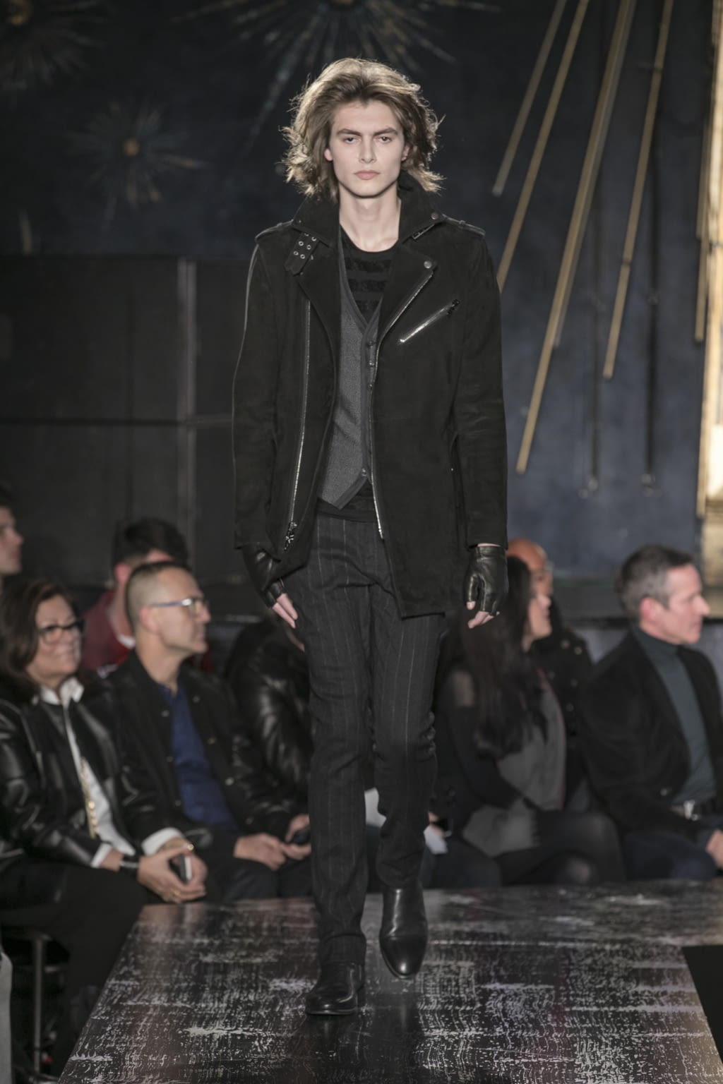Fashion Week New York Fall/Winter 2017 look 10 from the John Varvatos collection menswear