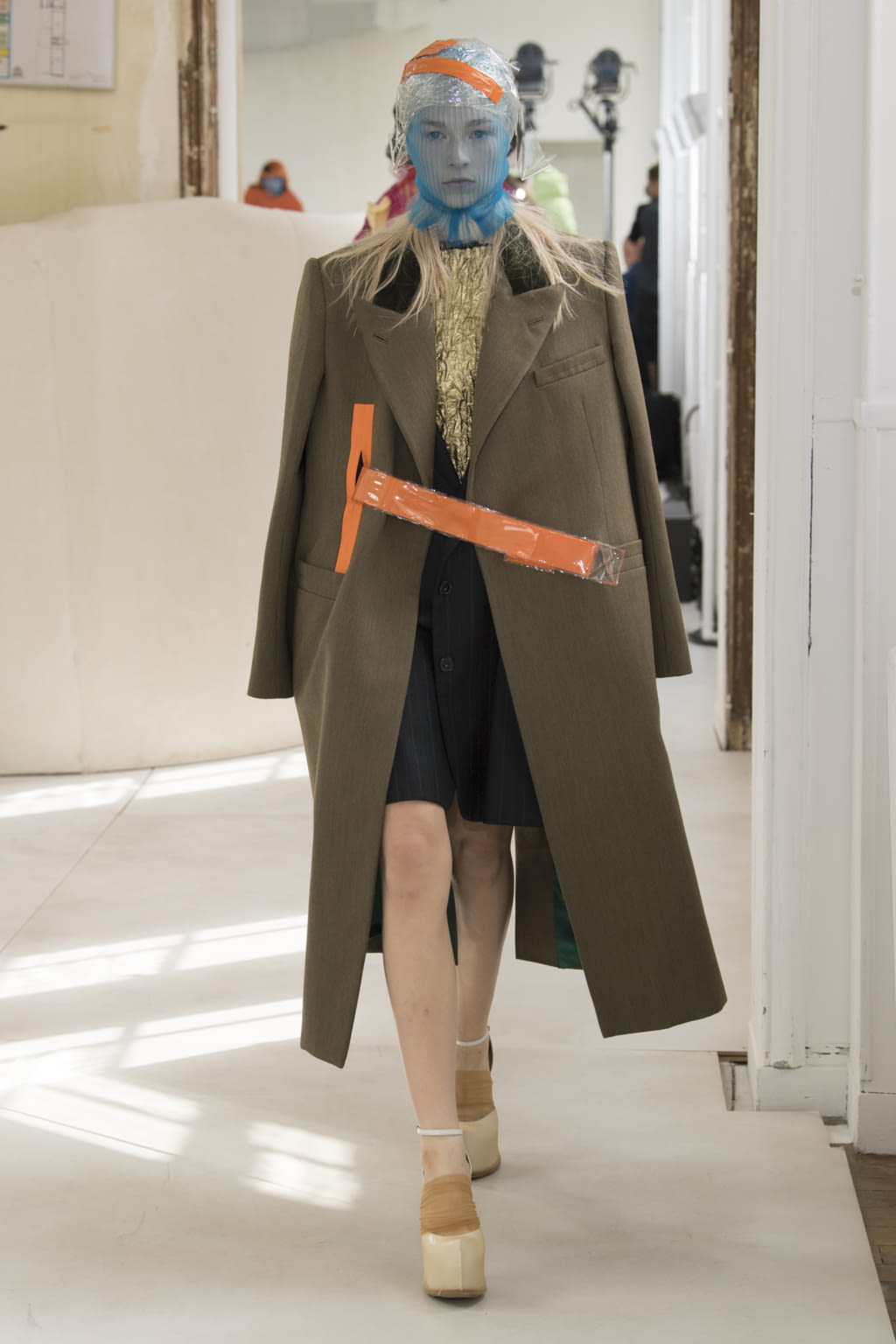 Fashion Week Paris Fall/Winter 2018 look 10 de la collection Maison Margiela couture