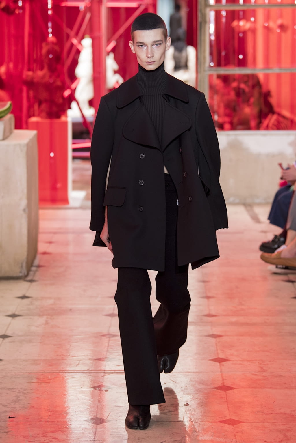 Fashion Week Paris Spring/Summer 2019 look 10 from the Maison Margiela collection menswear