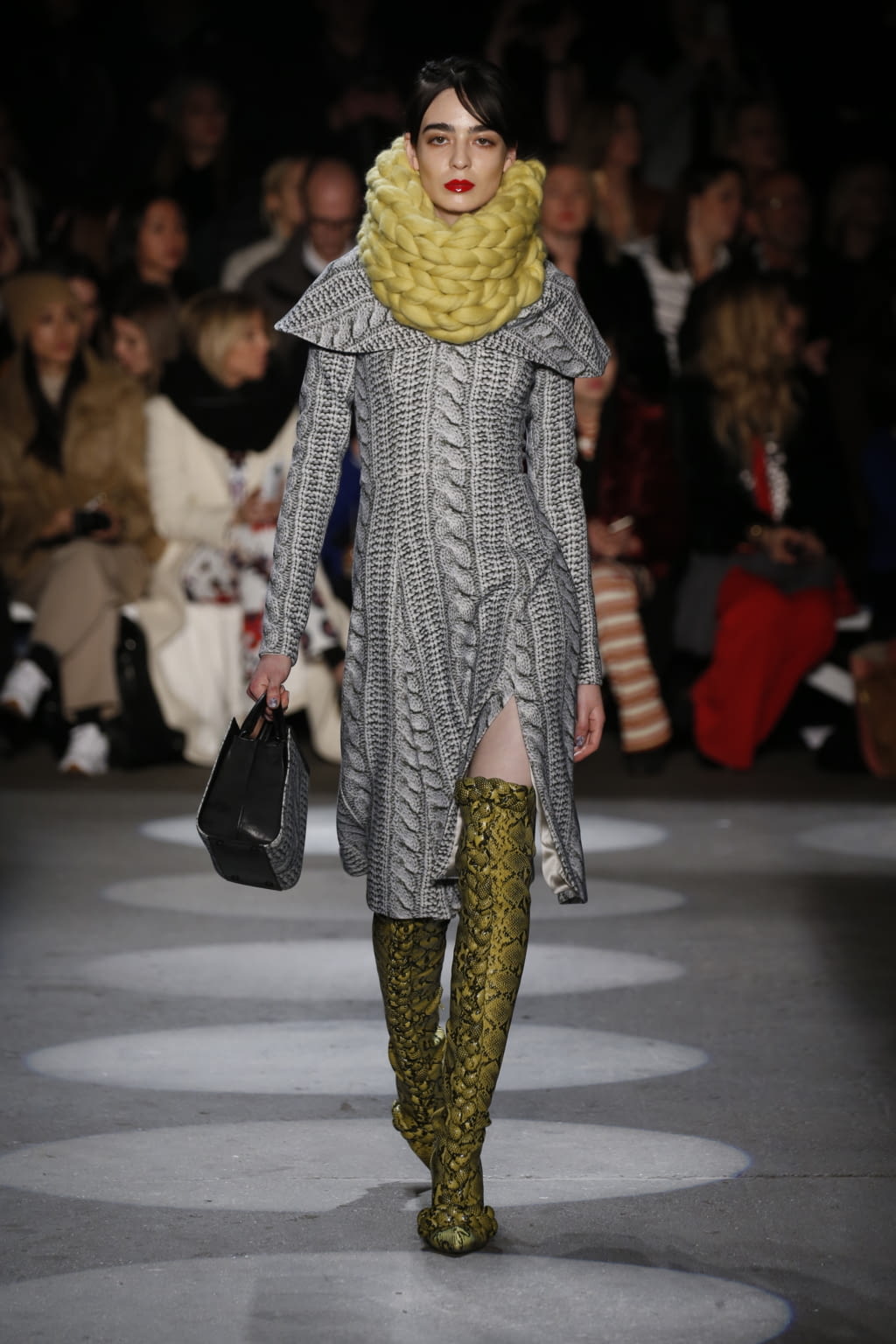 Fashion Week New York Fall/Winter 2016 look 11 from the Christian Siriano collection womenswear