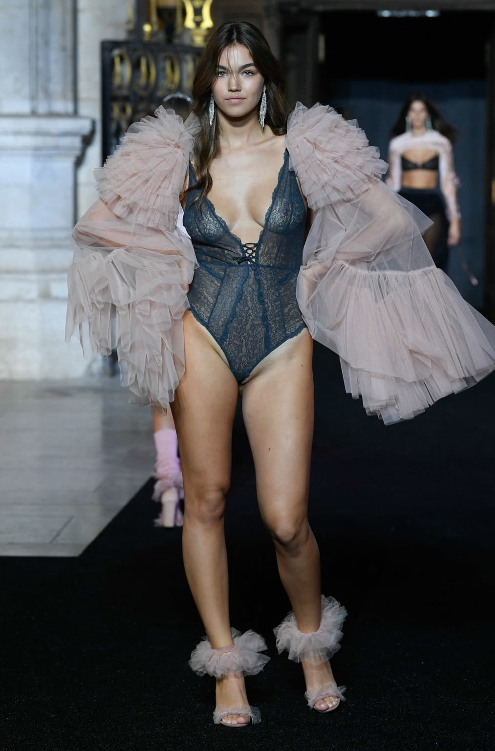 Fashion Week Paris Fall/Winter 2021 look 11 de la collection Etam womenswear
