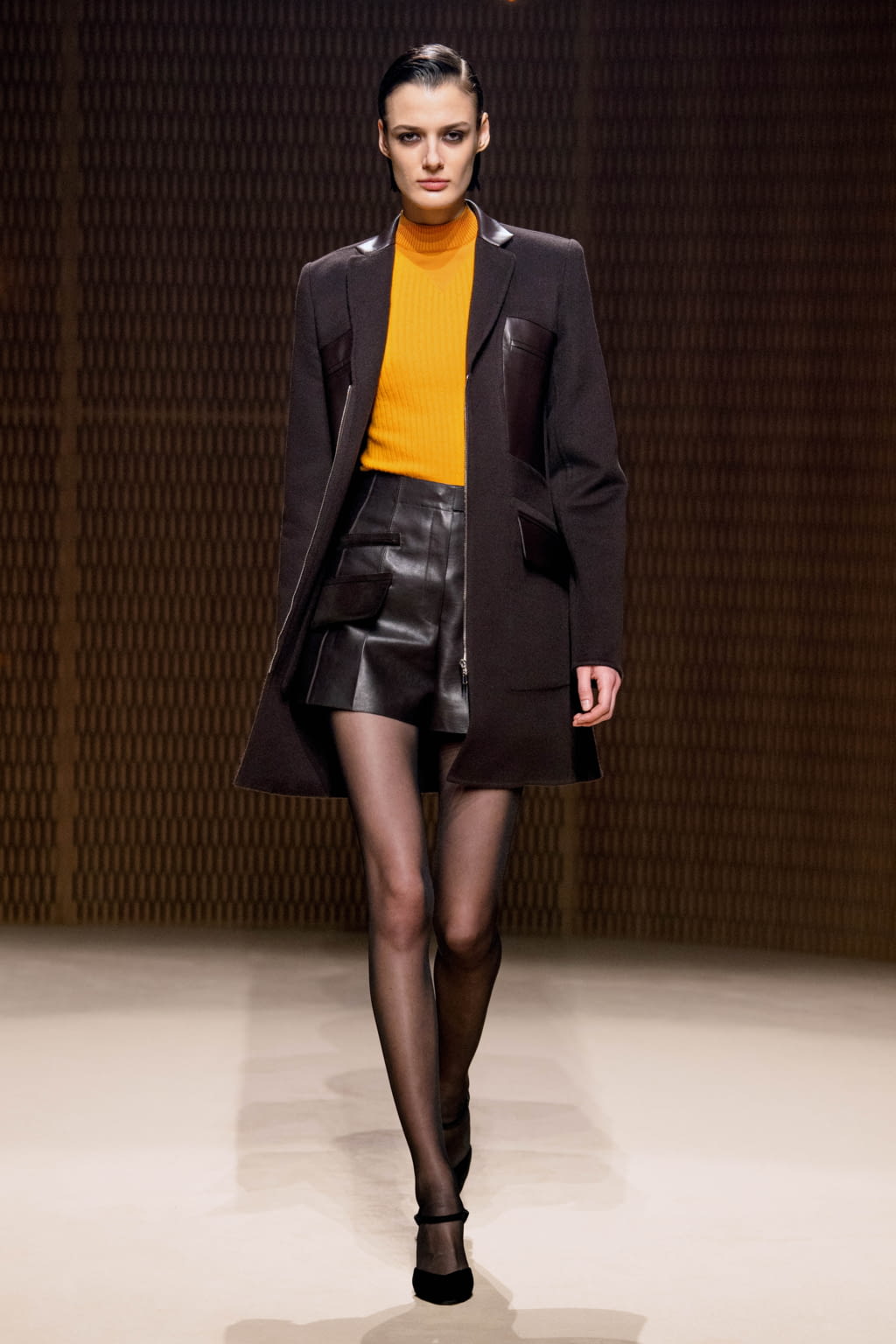 Fashion Week Paris Fall/Winter 2019 look 11 de la collection Hermès womenswear