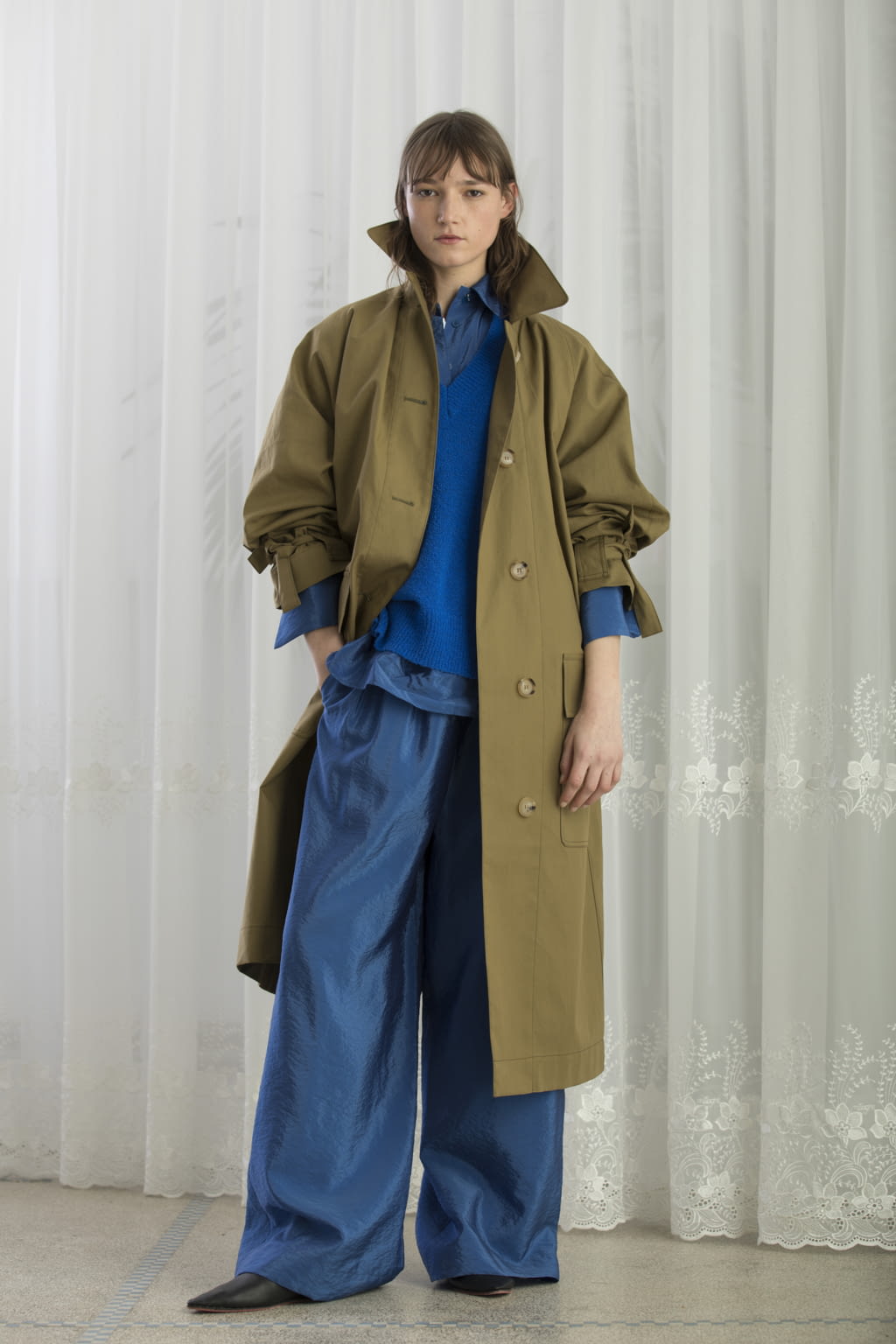 Fashion Week Paris Pre-Fall 2018 look 11 from the Christian Wijnants collection 女装