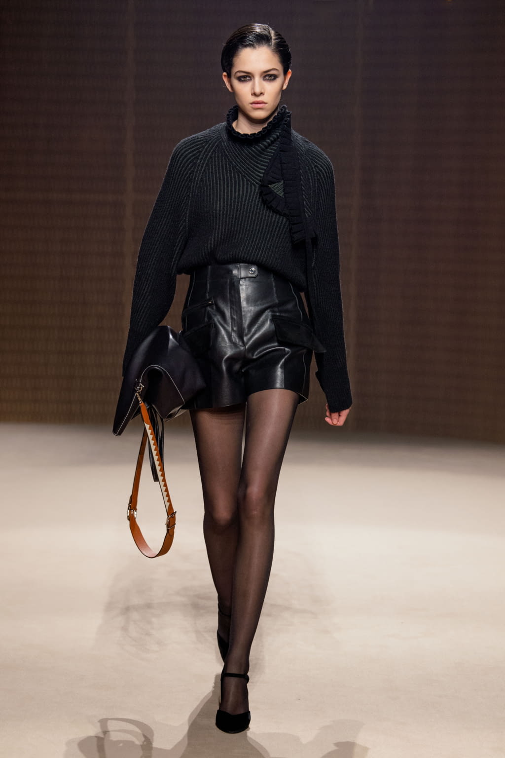 Fashion Week Paris Fall/Winter 2019 look 12 from the Hermès collection 女装