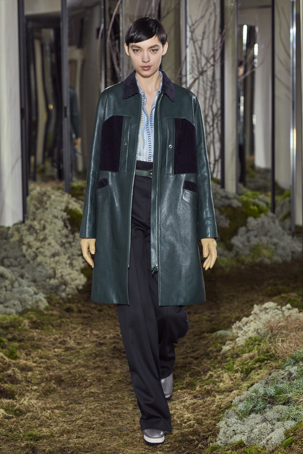 Fashion Week Paris Pre-Fall 2018 look 12 from the Hermès collection womenswear