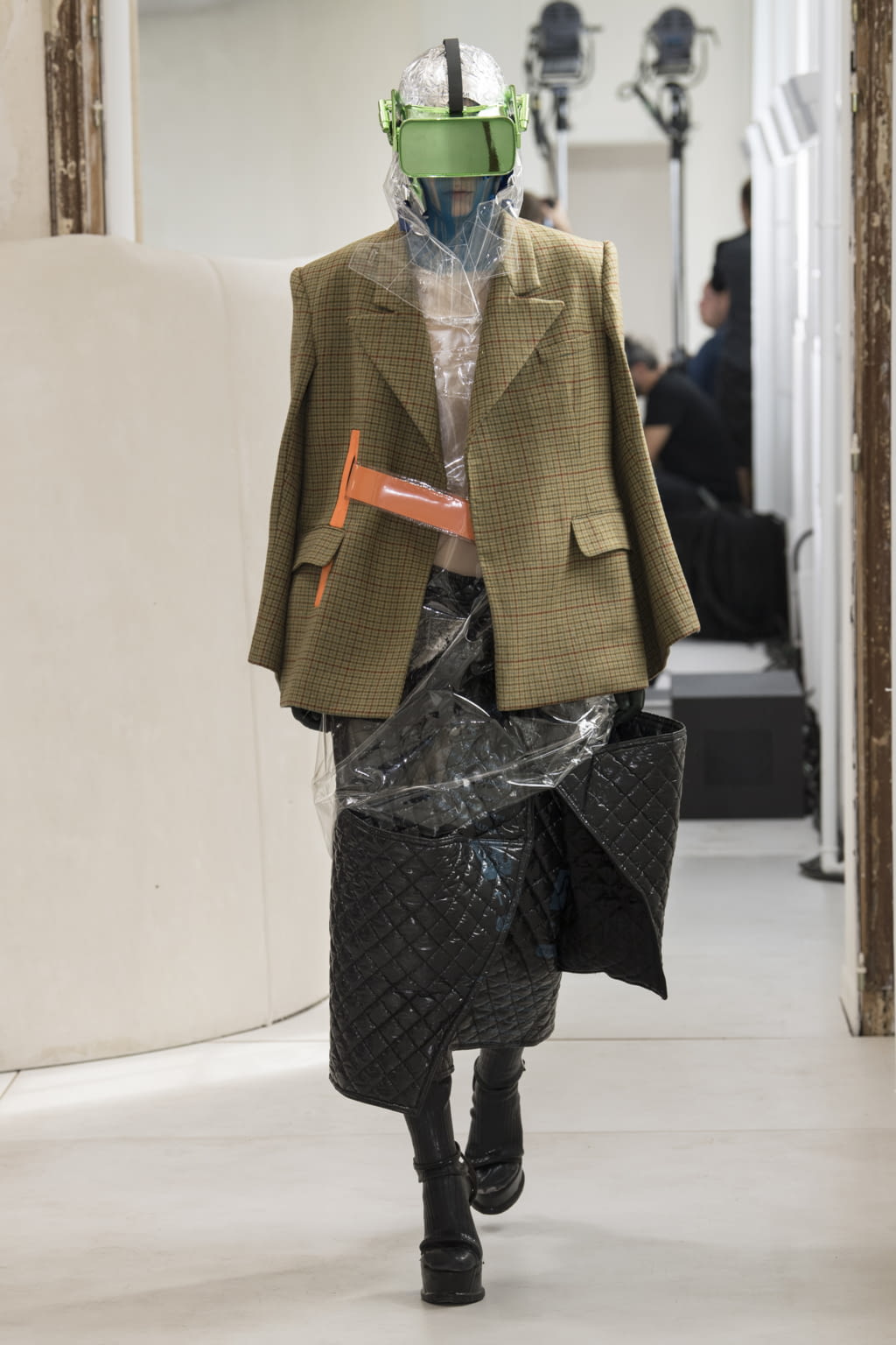 Fashion Week Paris Fall/Winter 2018 look 12 from the Maison Margiela collection couture