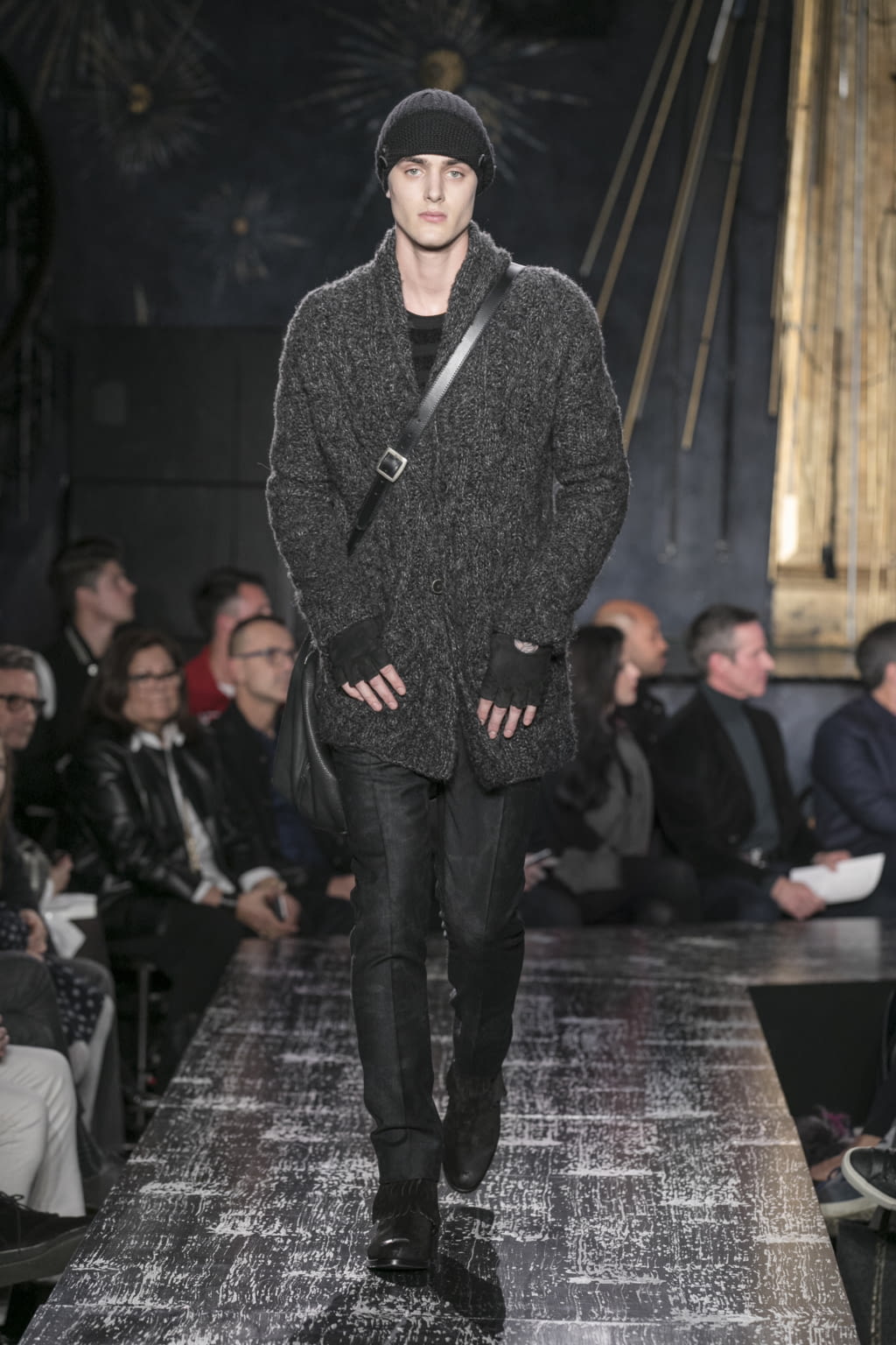 Fashion Week New York Fall/Winter 2017 look 13 from the John Varvatos collection menswear