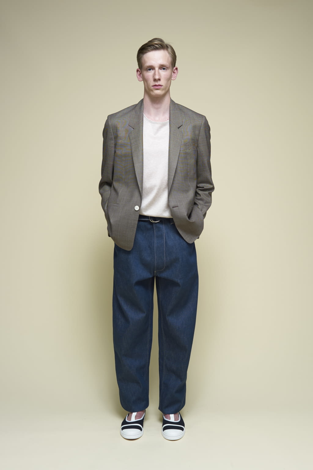 Fashion Week London Spring/Summer 2017 look 13 from the E. Tautz collection menswear