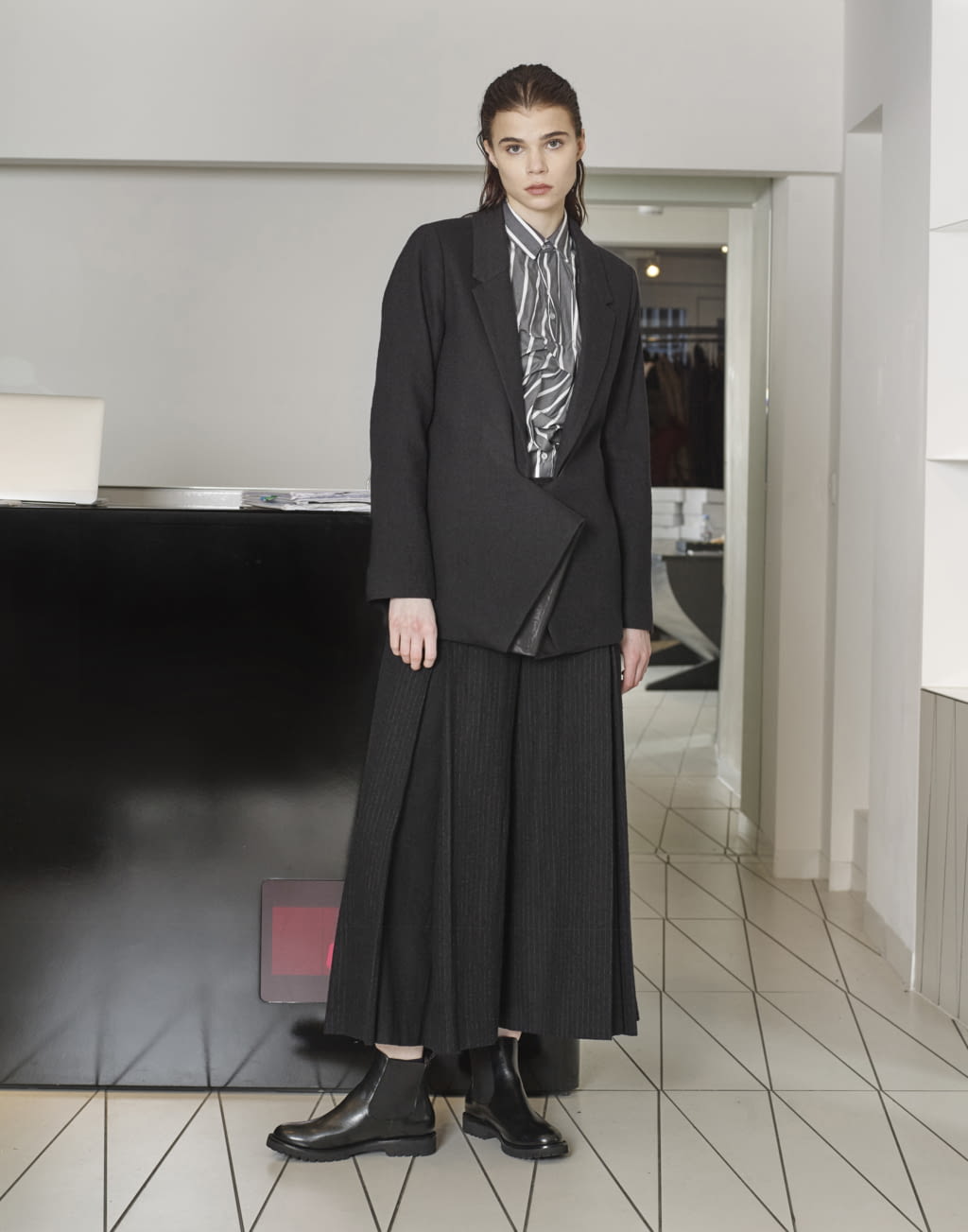 Fashion Week London Pre-Fall 2018 look 14 from the Chalayan collection womenswear