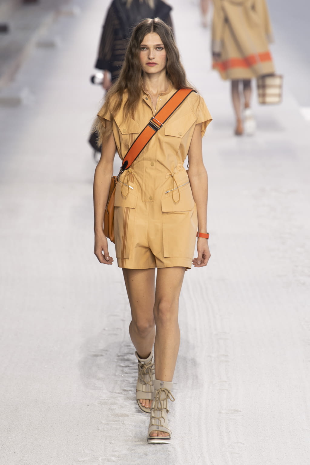 Fashion Week Paris Spring/Summer 2019 look 13 from the Hermès collection womenswear