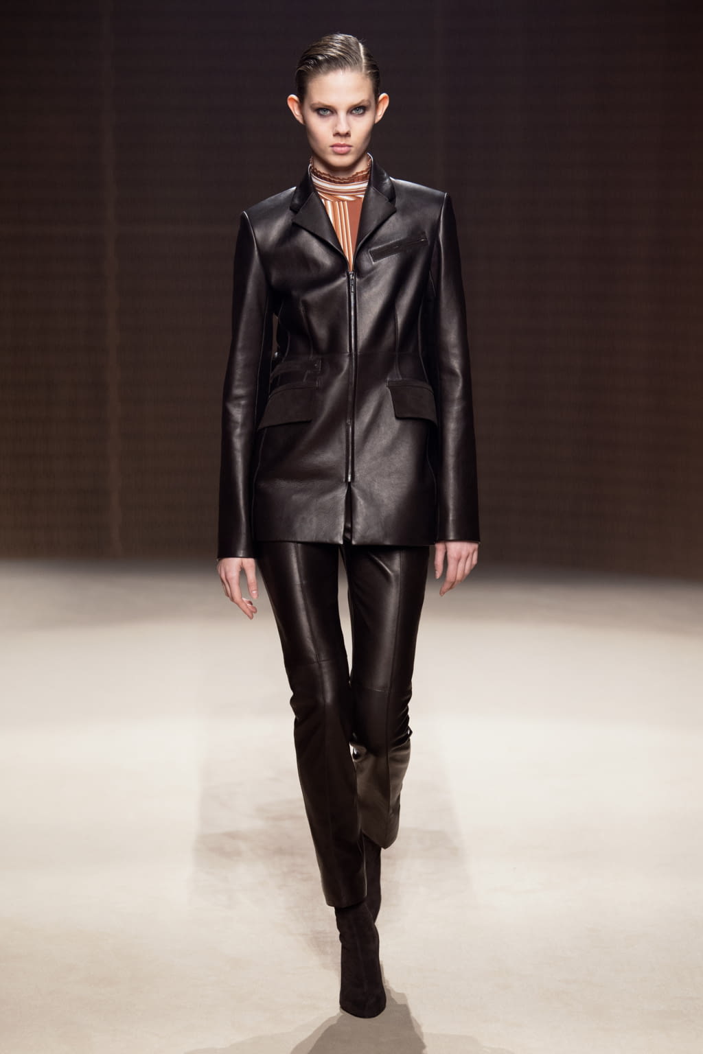 Fashion Week Paris Fall/Winter 2019 look 13 from the Hermès collection womenswear