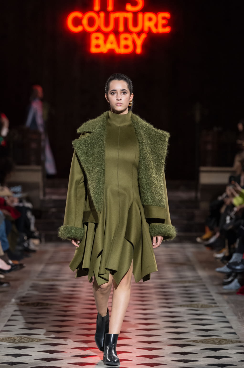 Fashion Week Paris Spring/Summer 2018 look 13 de la collection Maison Rabih Kayrouz couture