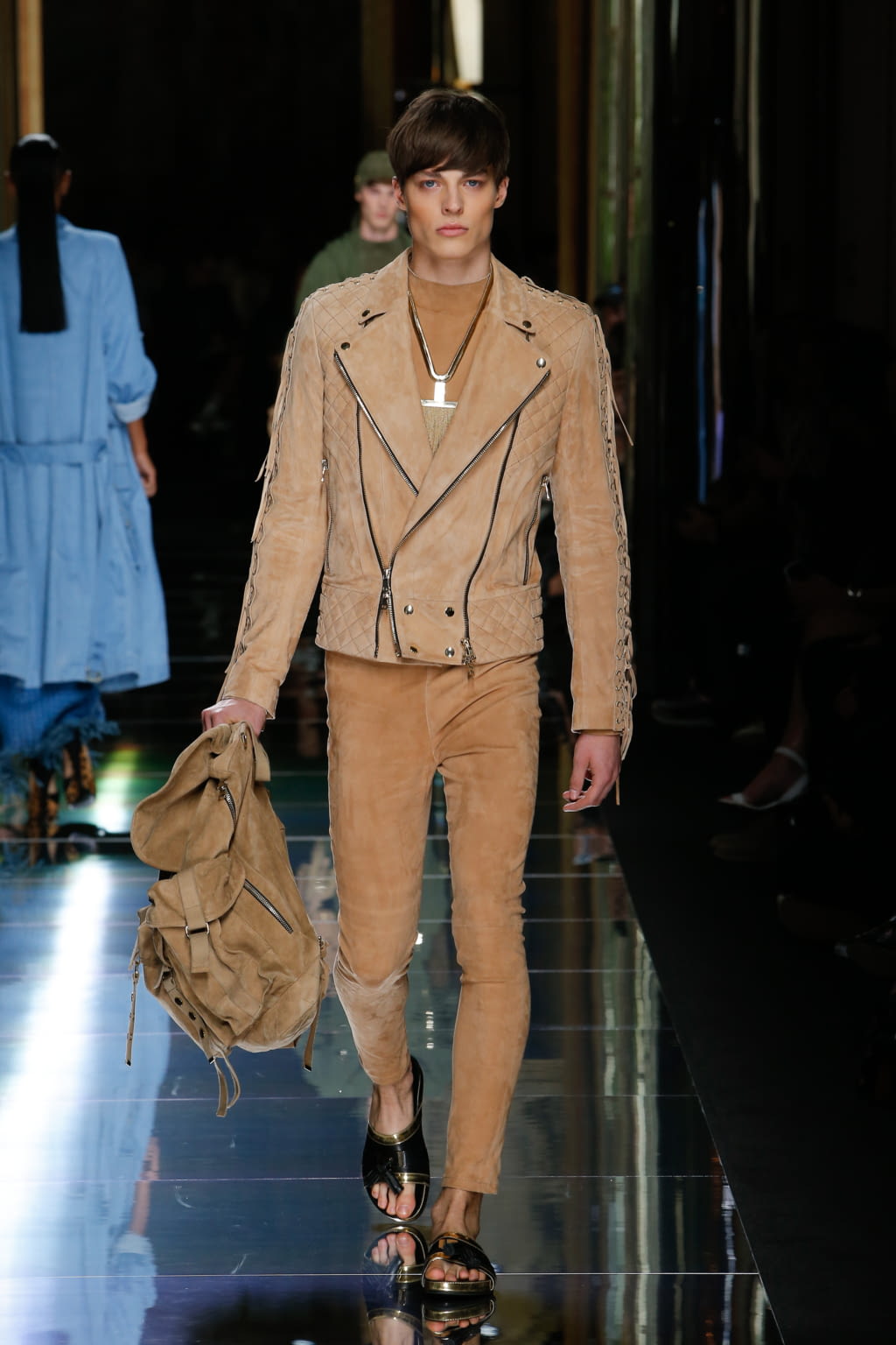 Fashion Week Paris Spring/Summer 2017 look 14 from the Balmain collection menswear