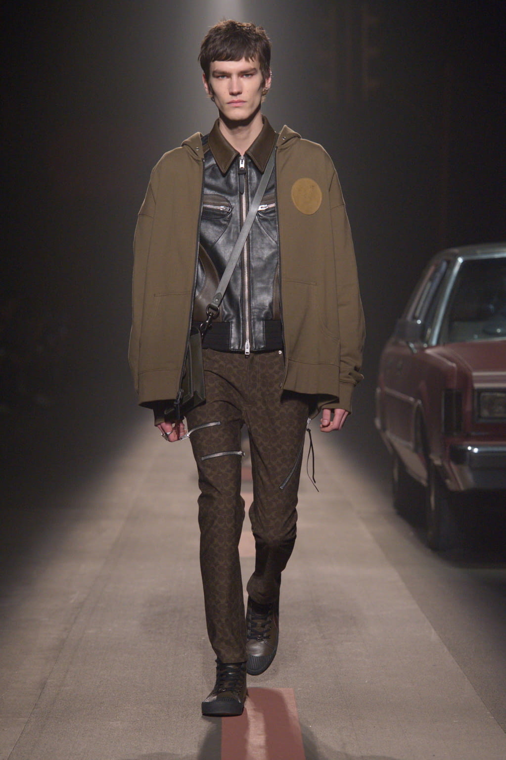 Fashion Week New York Pre-Fall 2019 look 14 from the Coach collection 女装