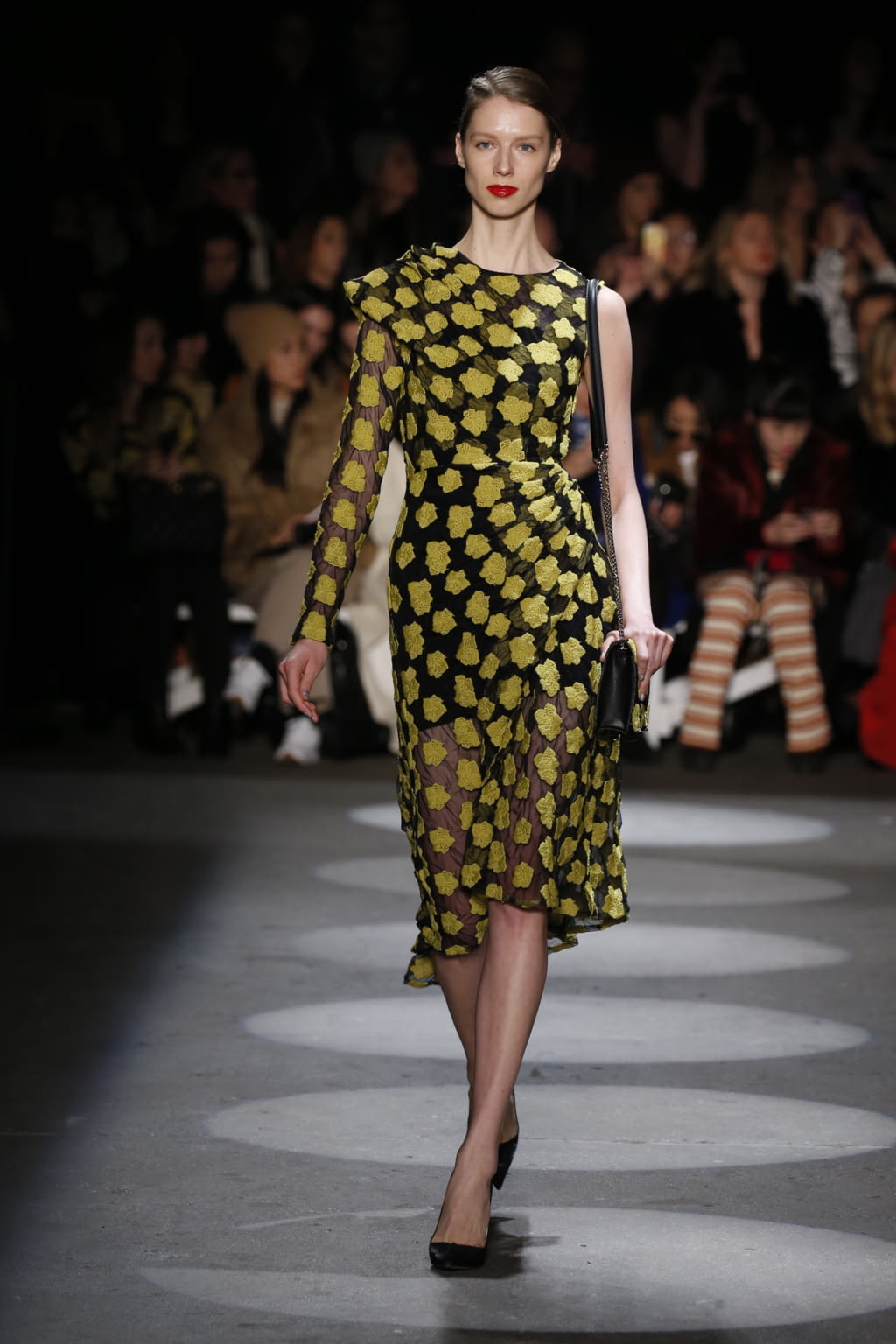 Fashion Week New York Fall/Winter 2016 look 14 from the Christian Siriano collection womenswear