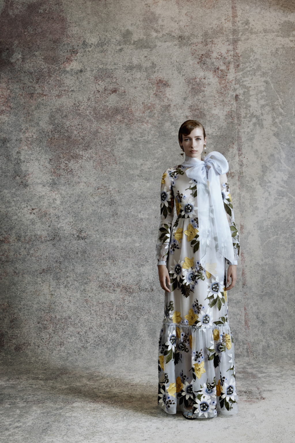 Fashion Week London Resort 2018 look 14 from the Erdem collection 女装